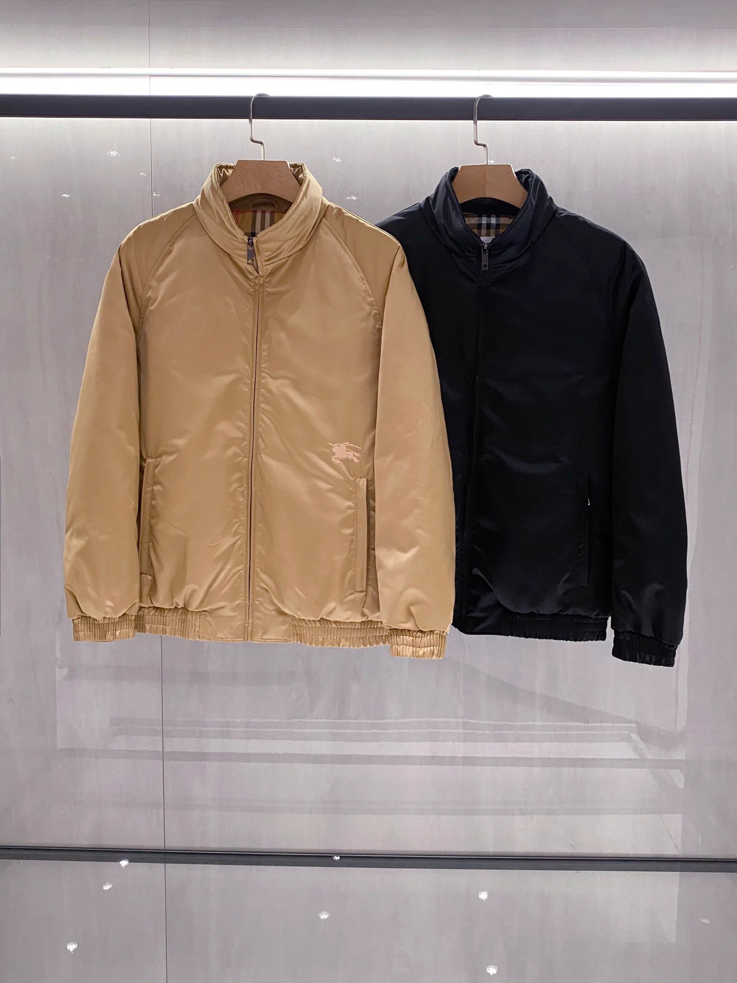 Куртки И Пуховики Мужские Moncler 1807029