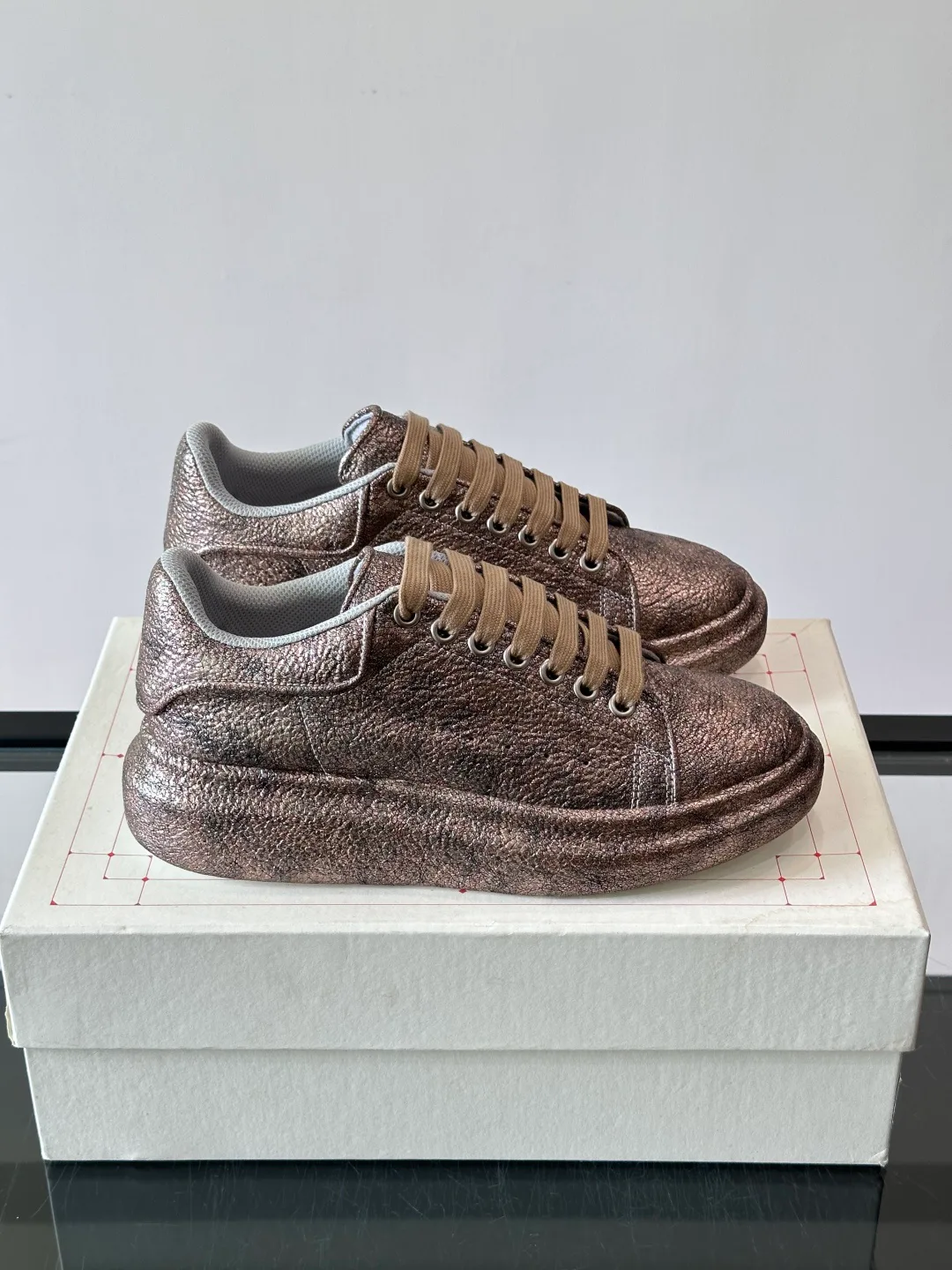 Кроссовки Женские Alexander Mcqueen 17447543