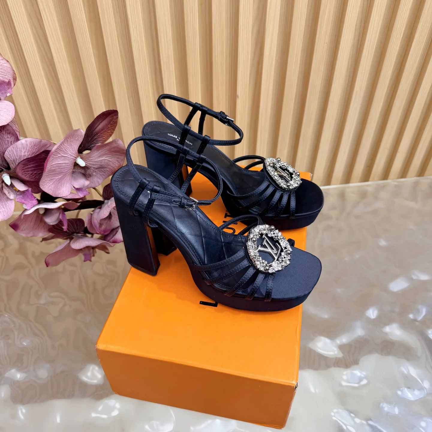 Туфли Женские Louis Vuitton 11411864