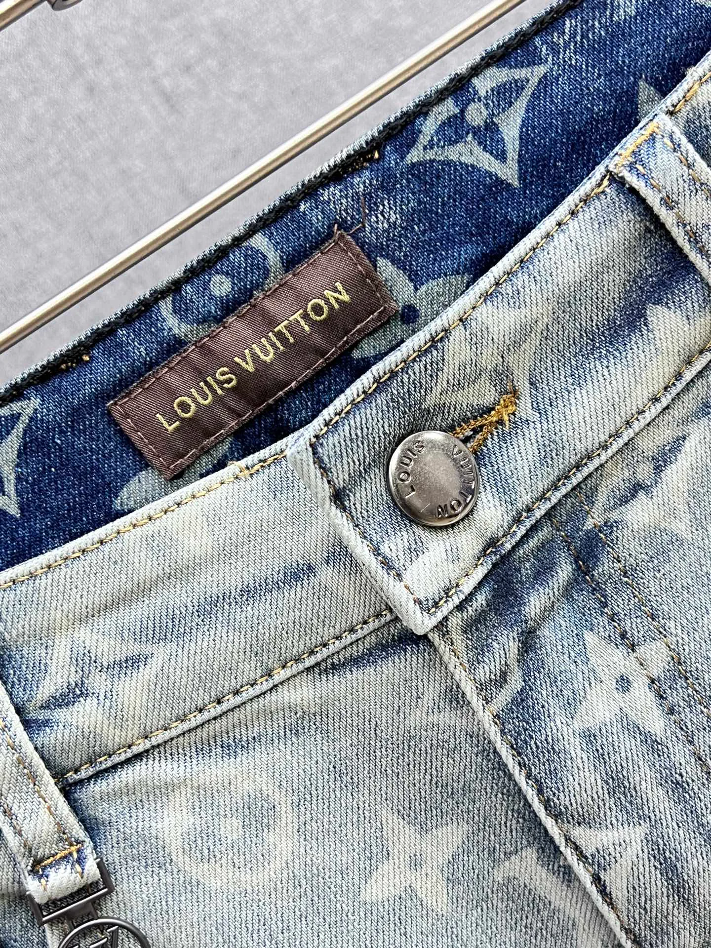 Джинсы Мужские Louis Vuitton 18097850