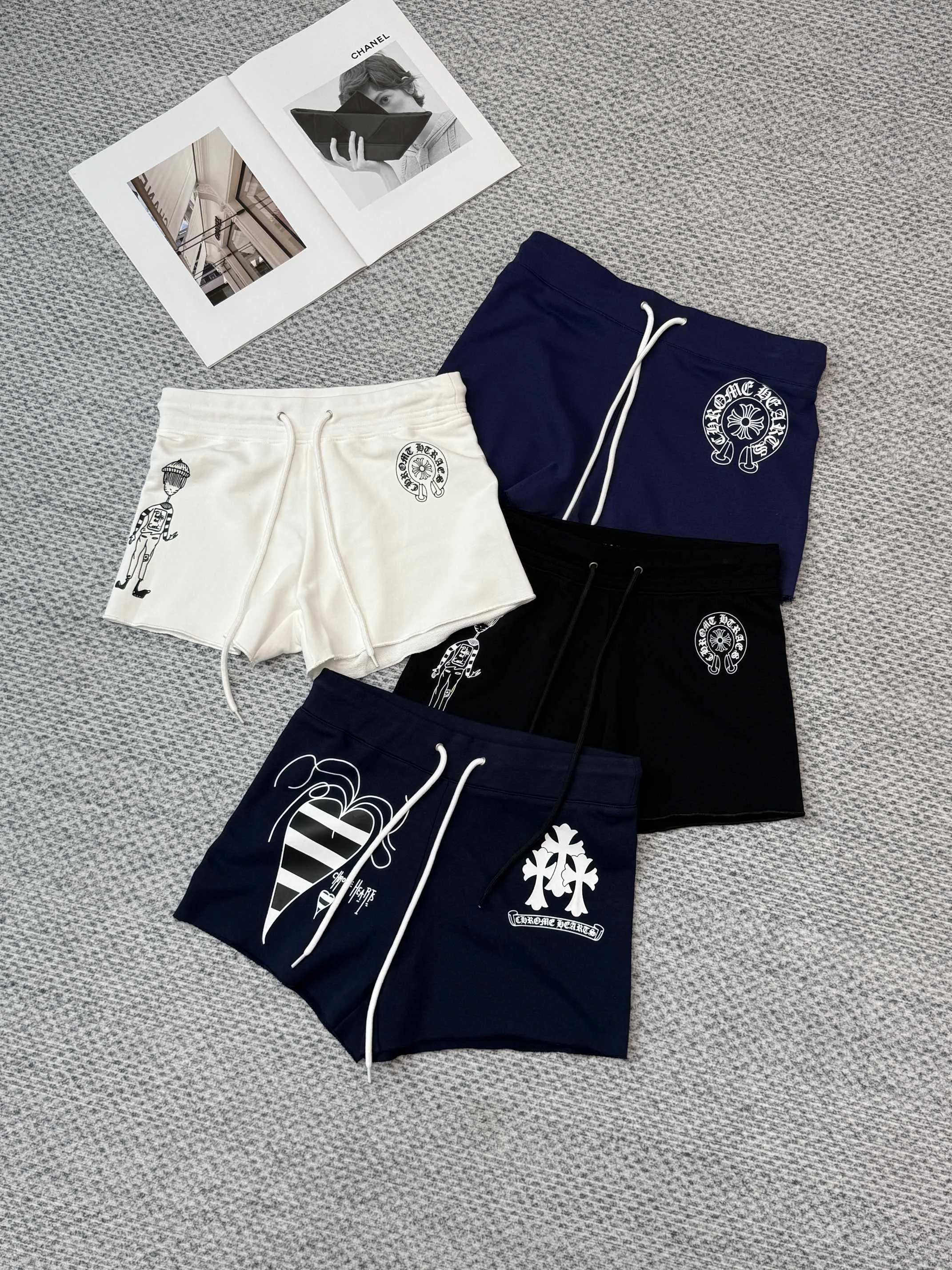 Шорты Женские Chrome Hearts 13425743