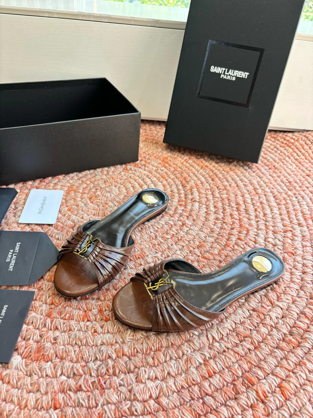 Шлепанцы Женские Saint Laurent 11599268