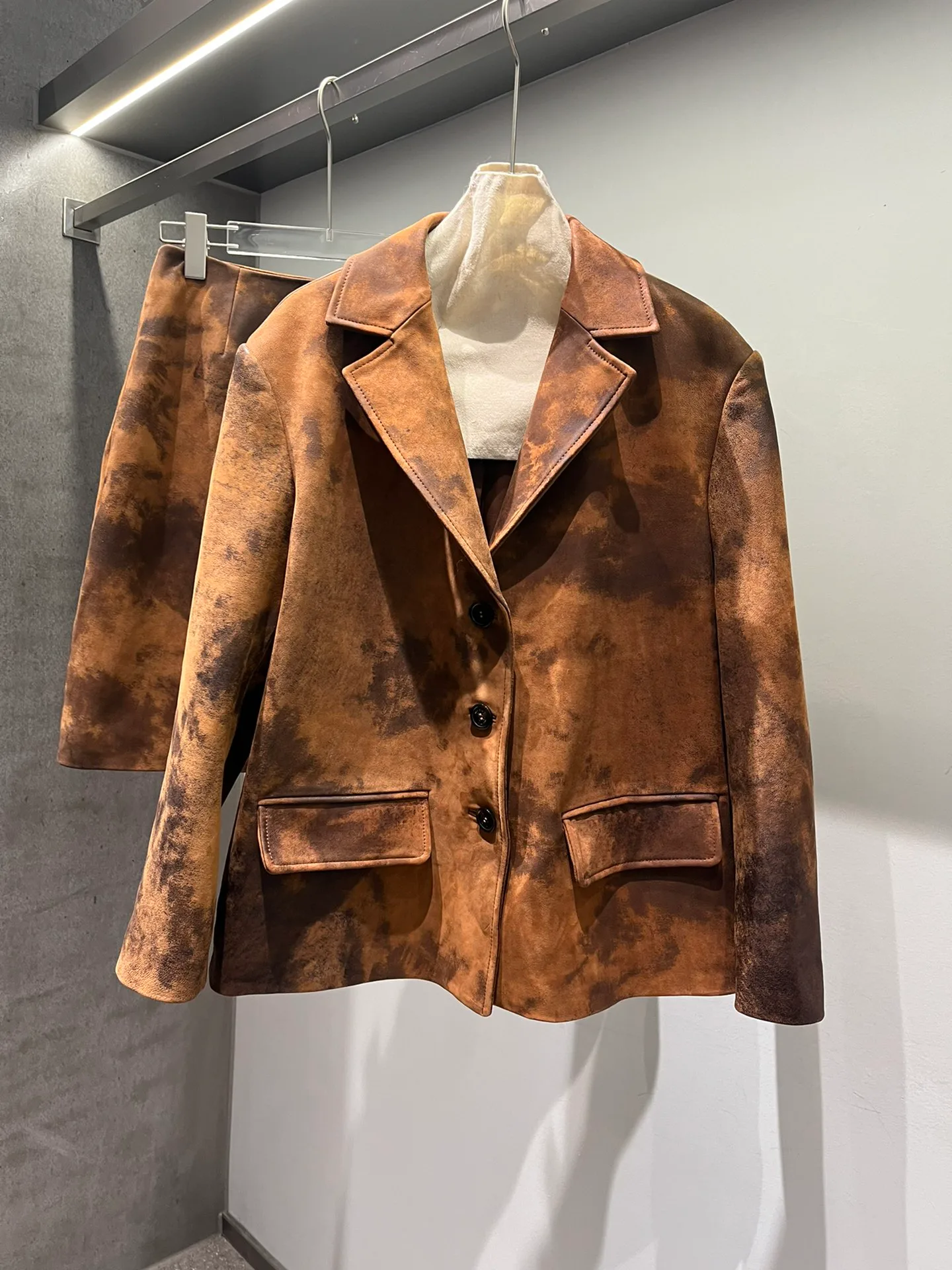 Кожаные Куртки И Дублёнки Женские Miu Miu 11175506