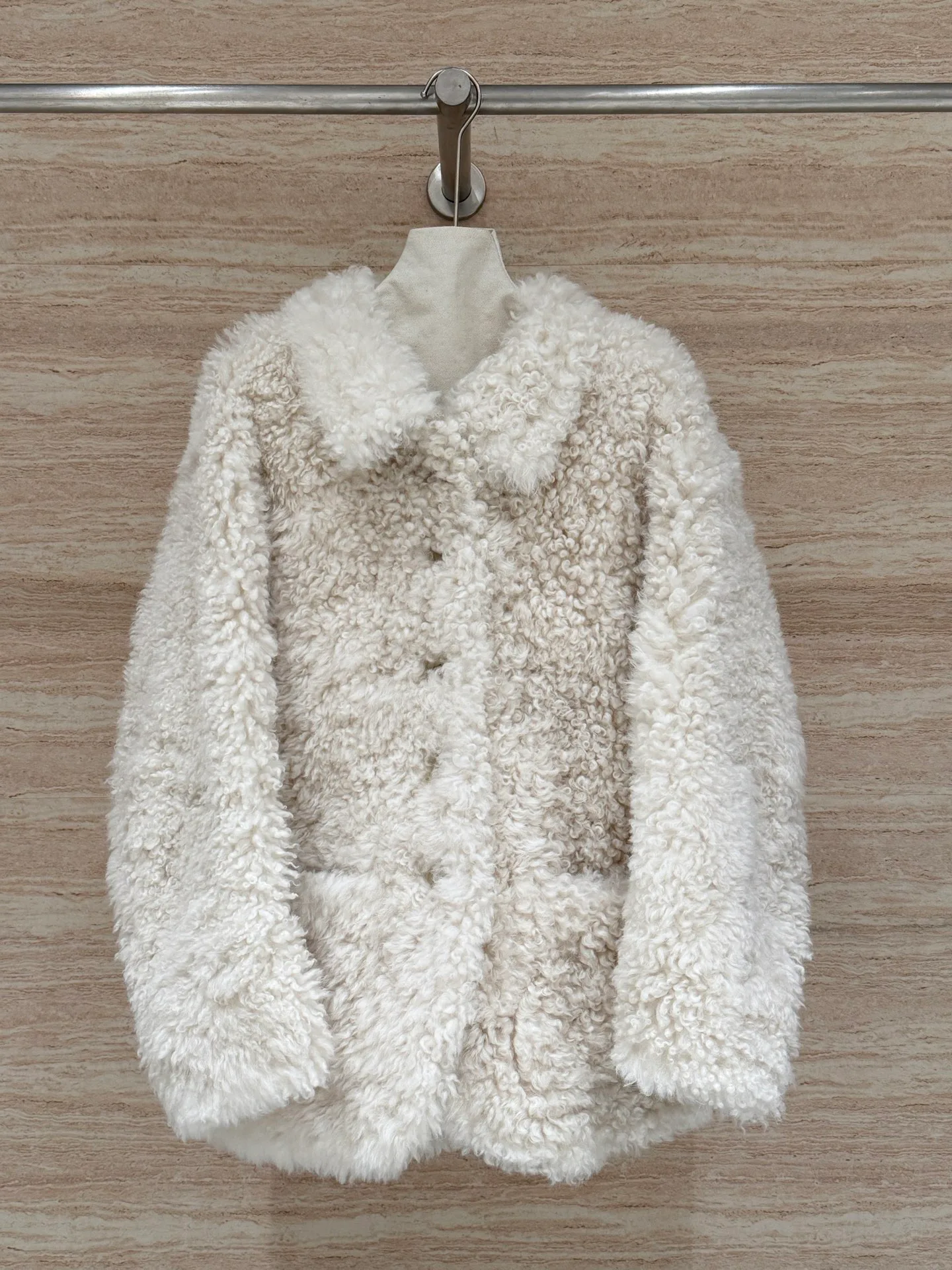 Кожаные Куртки И Дублёнки Женские Celine 1061355