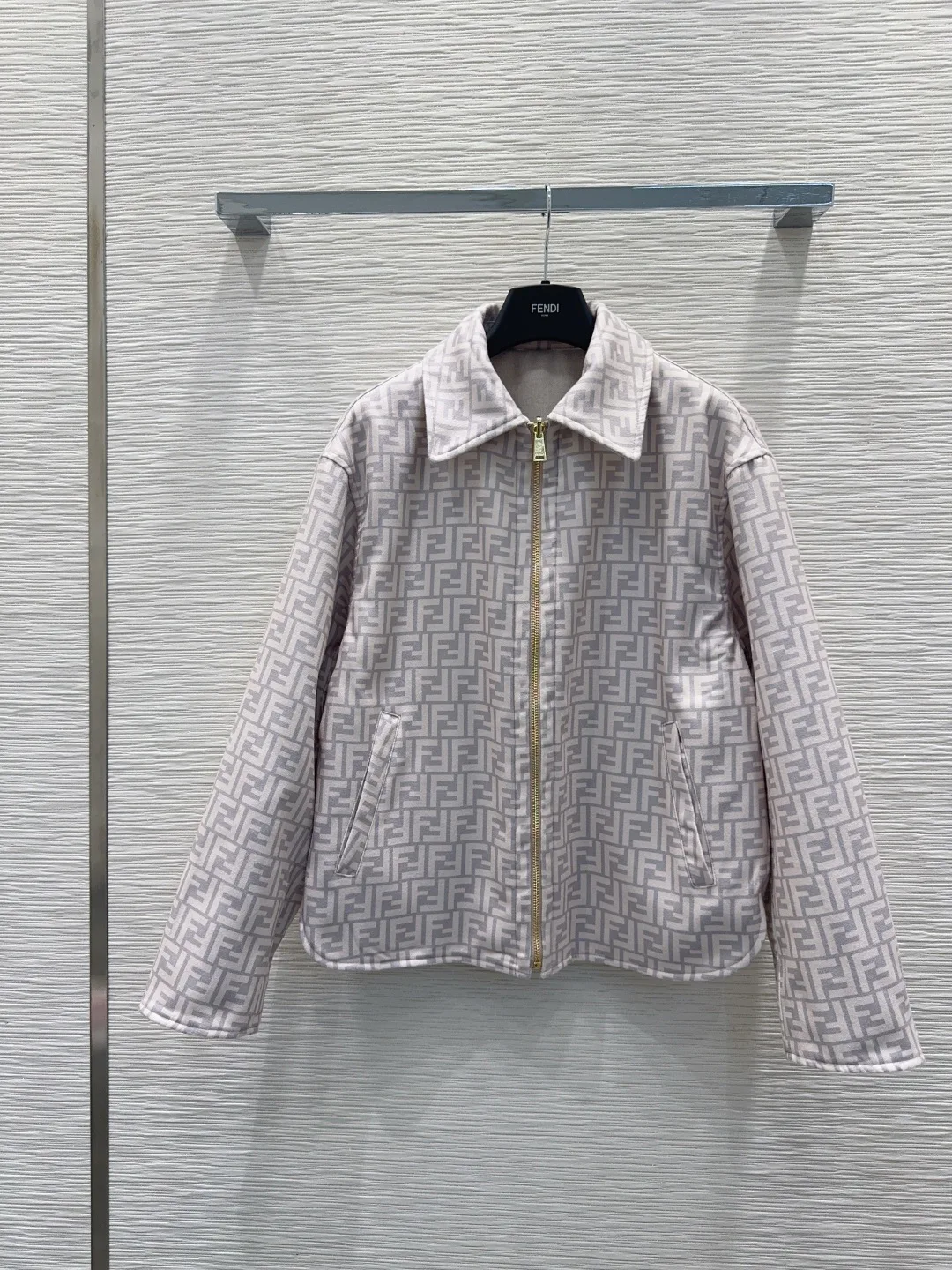 Куртки И Пуховики Женские Fendi 907005