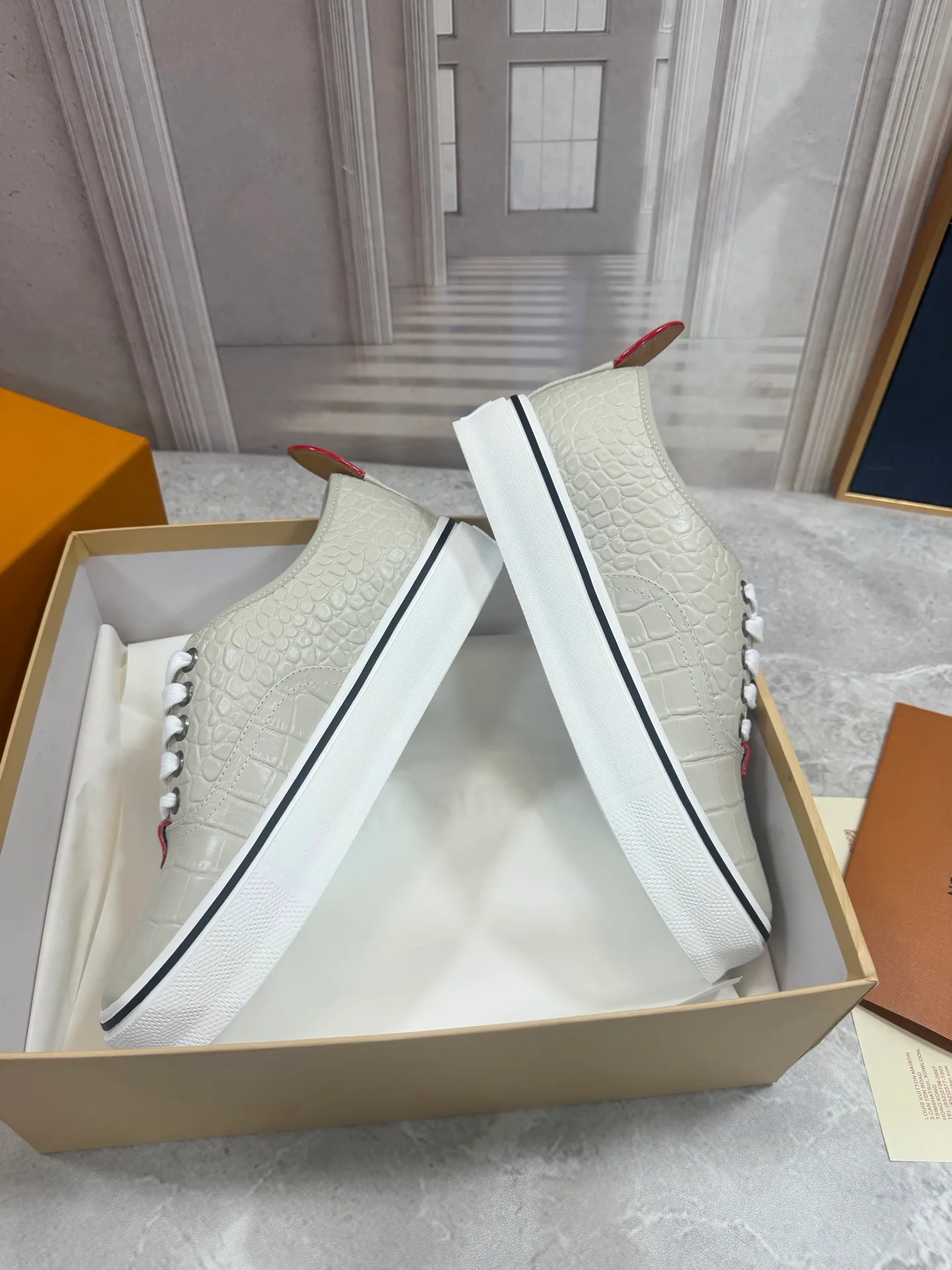 Кроссовки Мужские Louis Vuitton 18190062