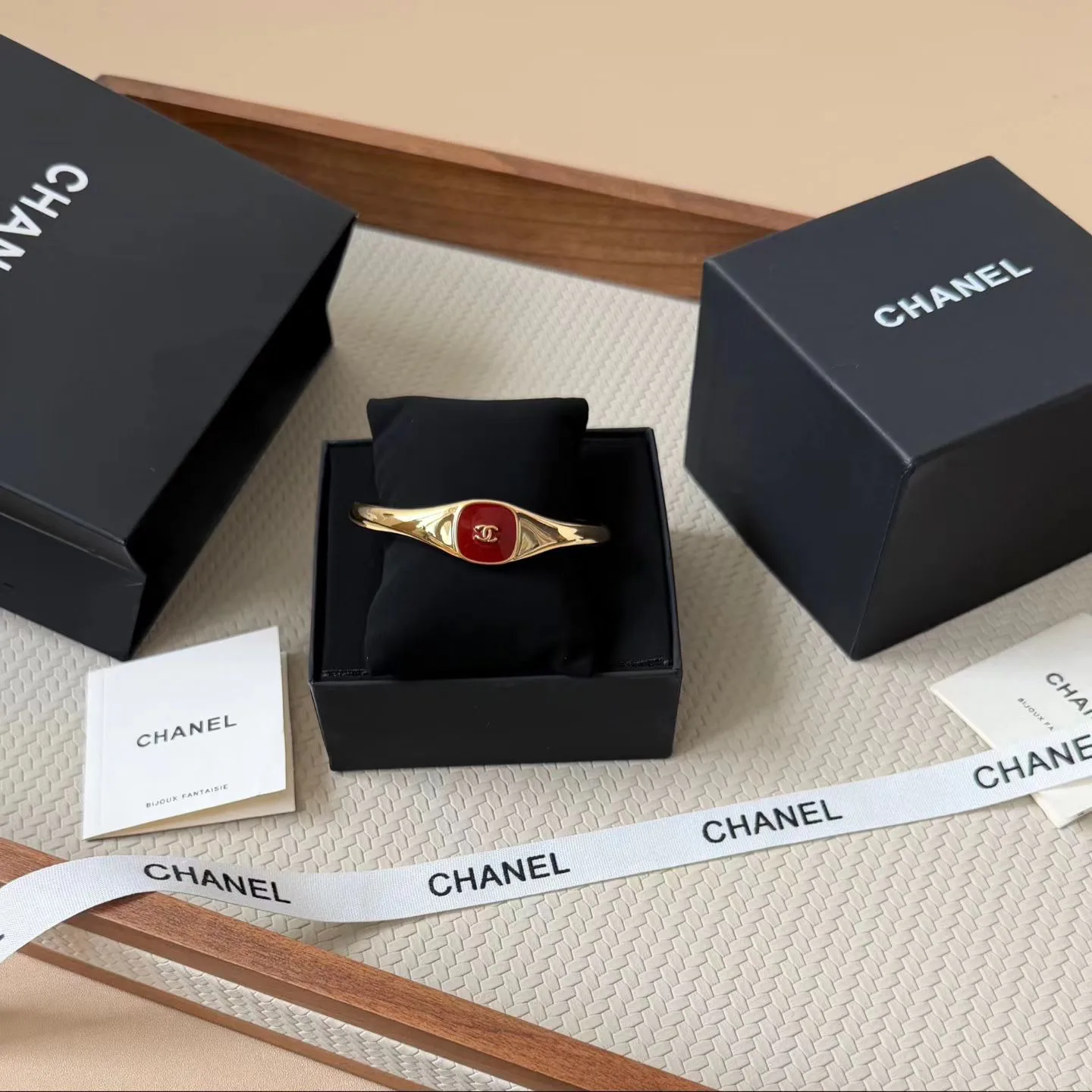 Бижутерия Chanel 18123030