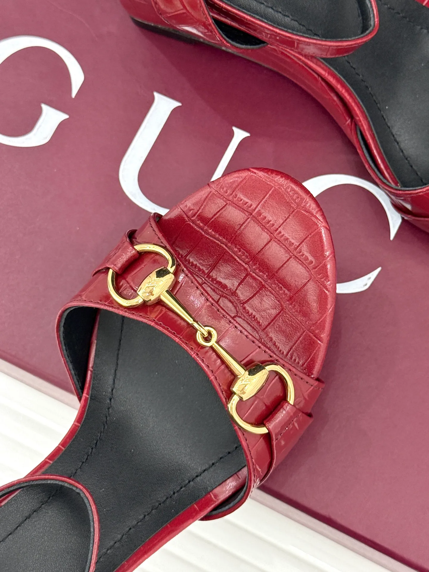 Босоножки Женские Gucci 18034505