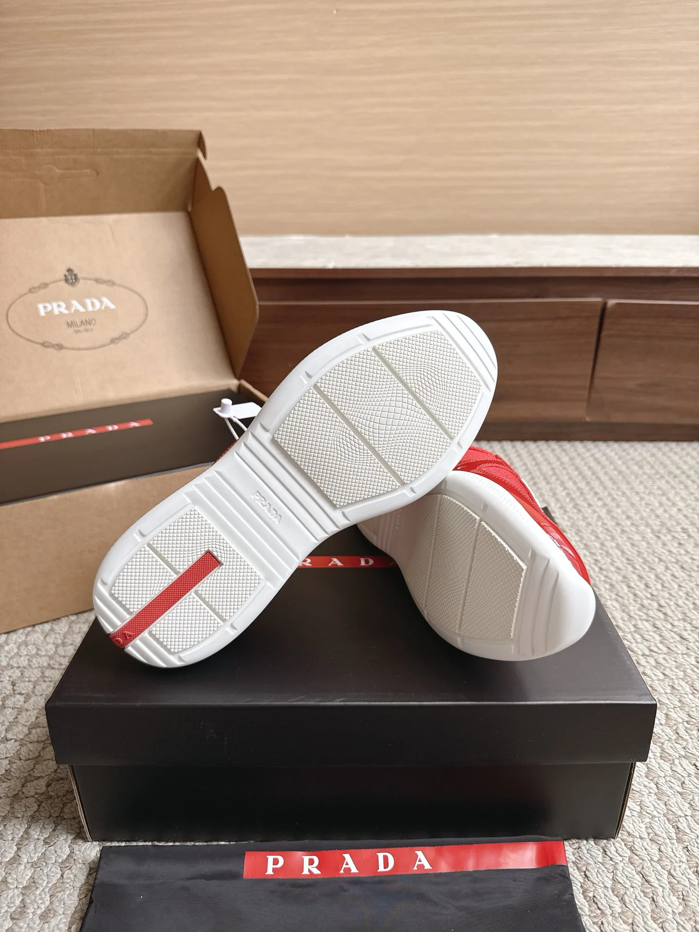 Кроссовки Женские Prada 17470451