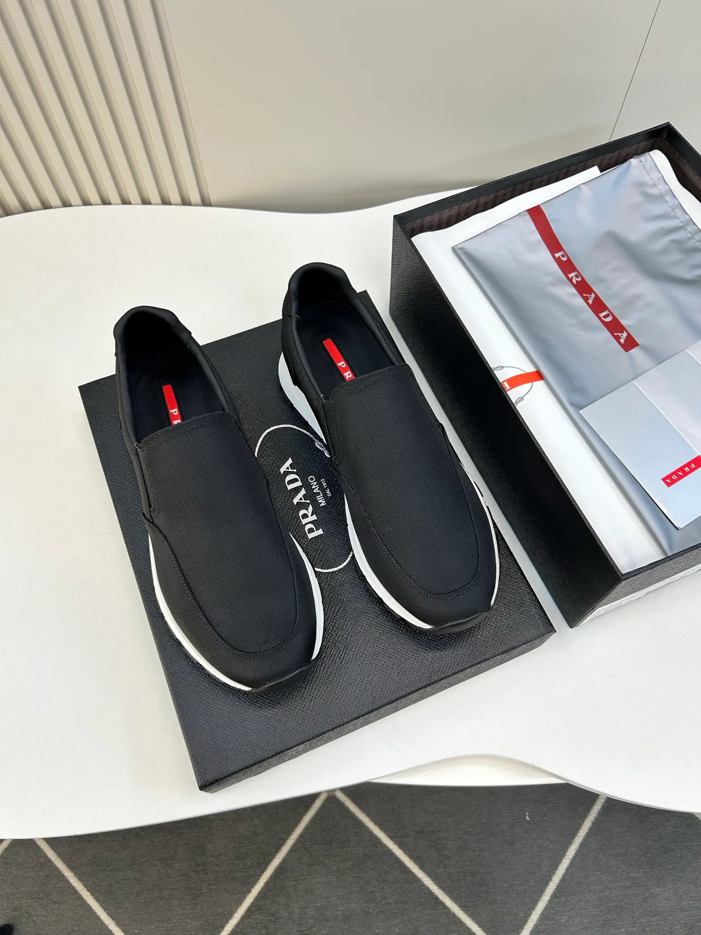 Кроссовки Мужские Prada 18267398