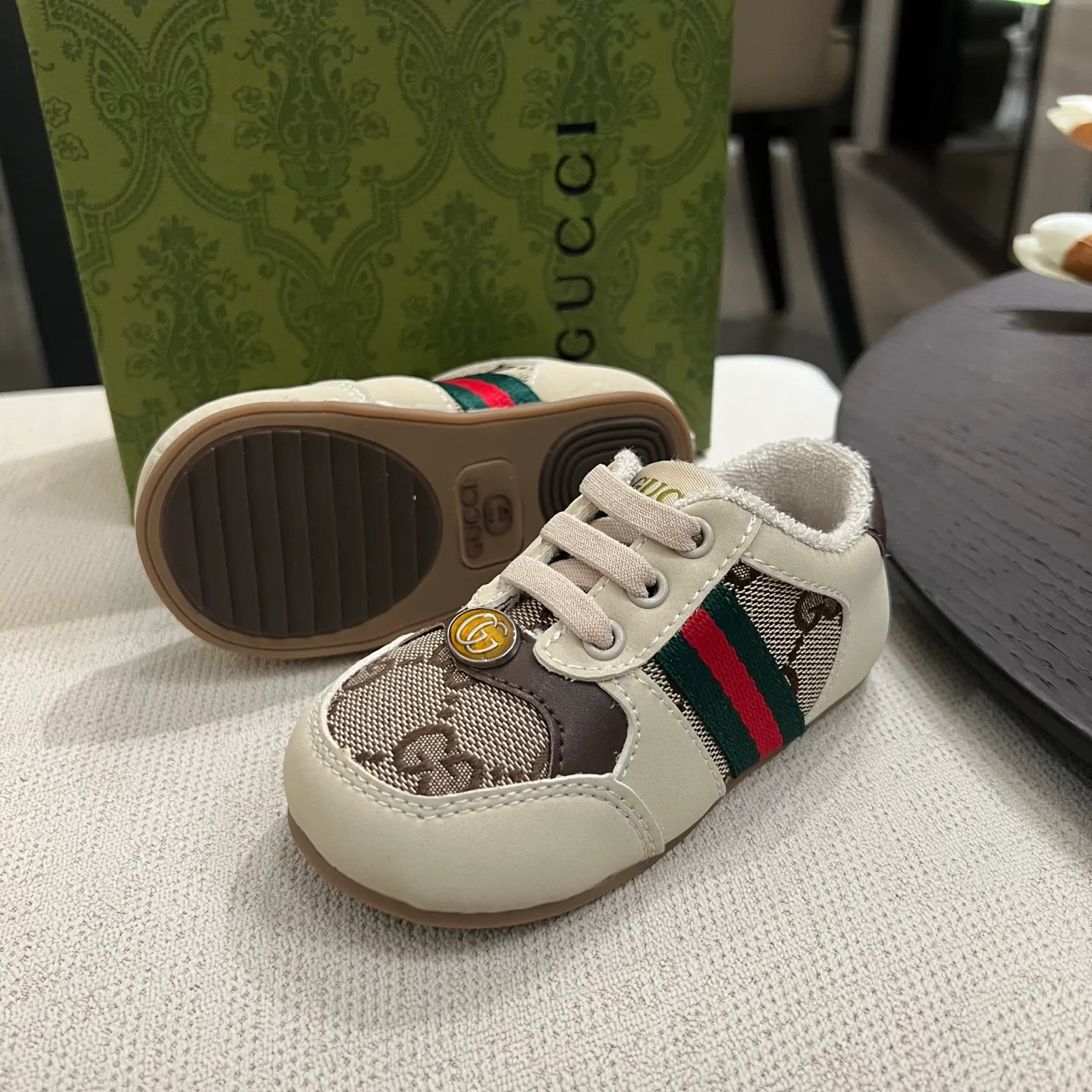 Кроссовки Женские Gucci 18696788