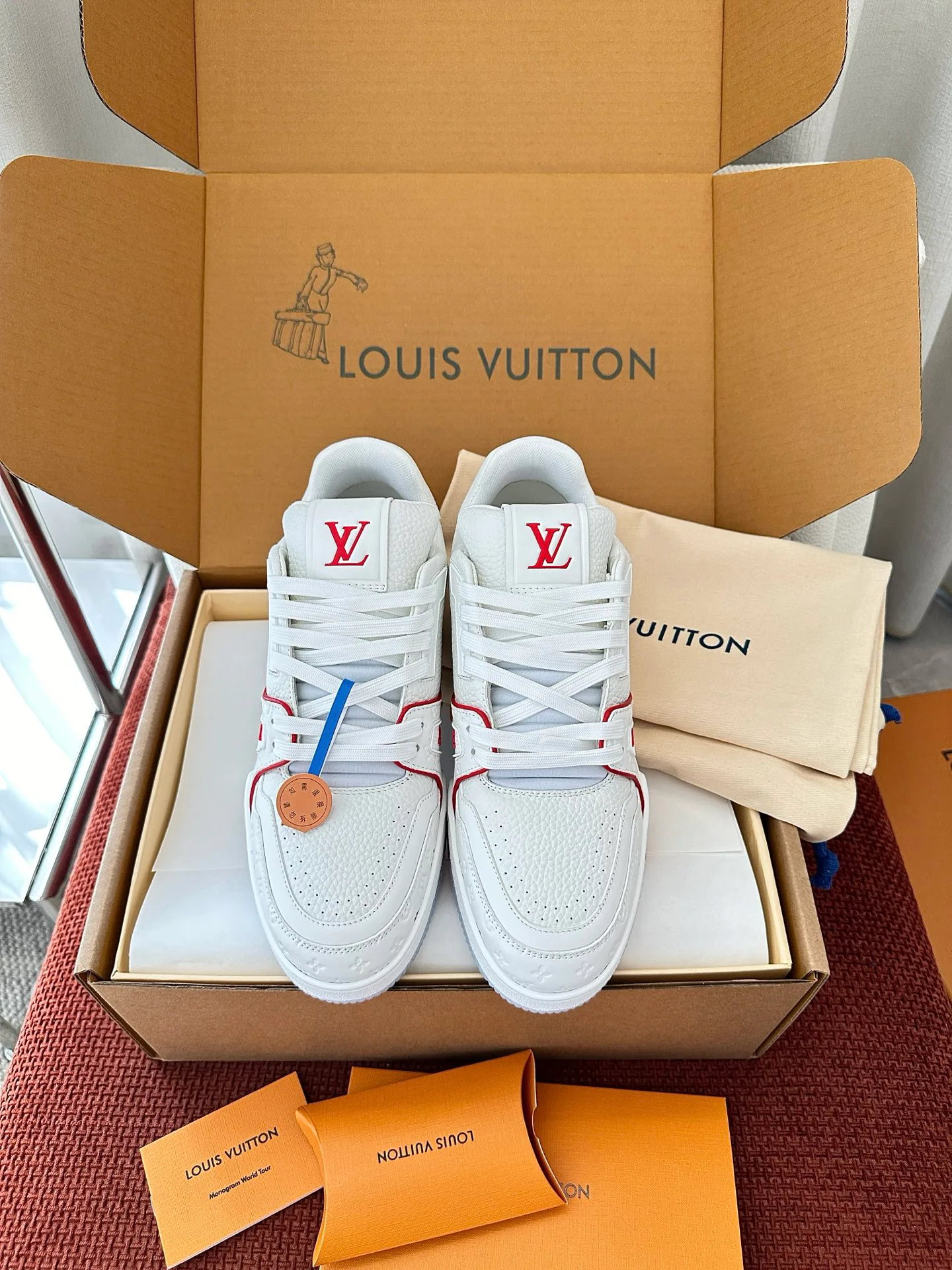 Кроссовки Женские Louis Vuitton 17449366