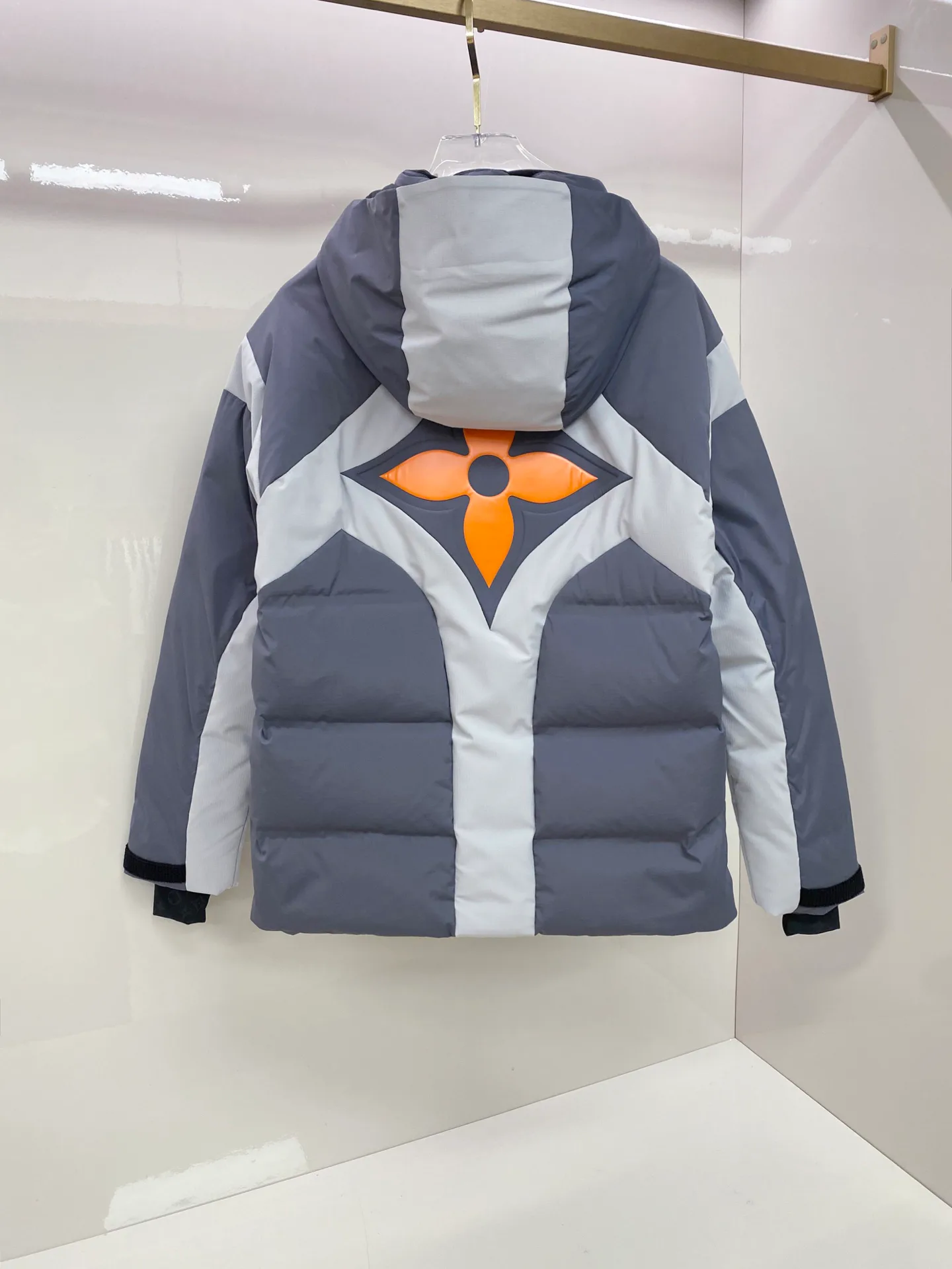 Куртки И Пуховики Мужские Louis Vuitton 1129735