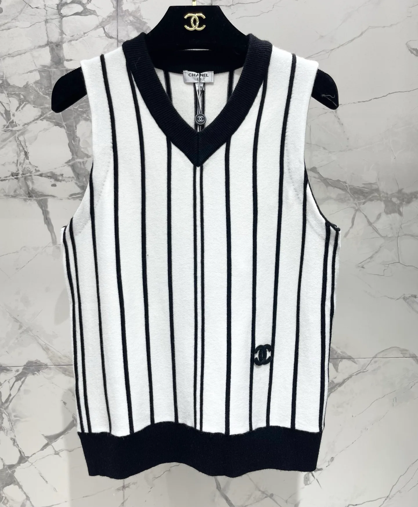 Жилеты Женские Chanel 18138579