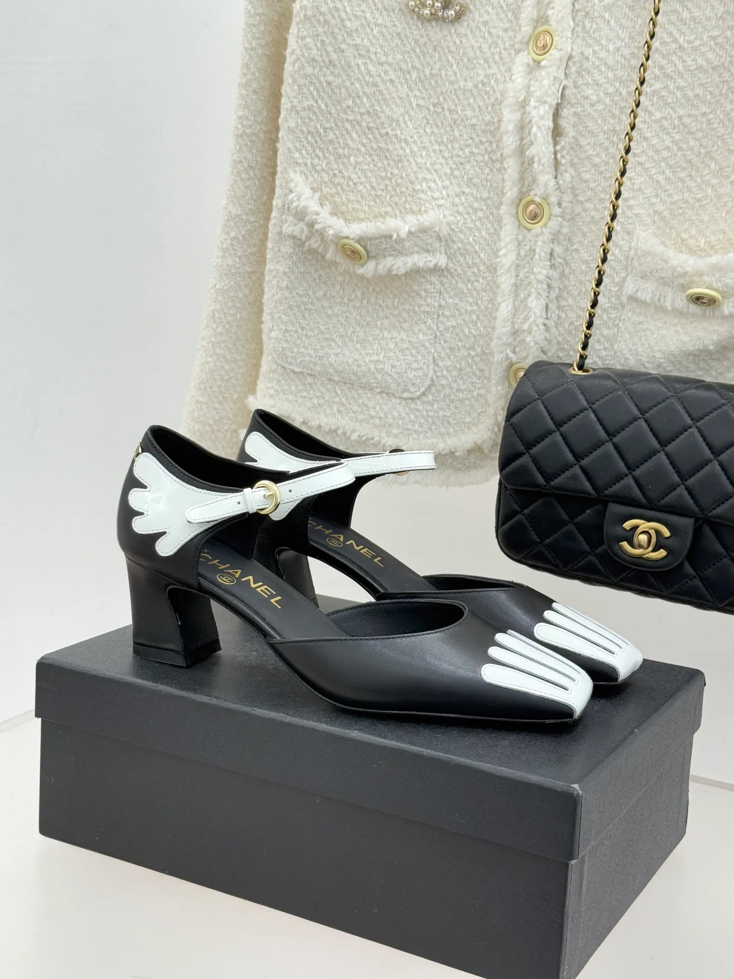 Босоножки Женские Chanel 11182833