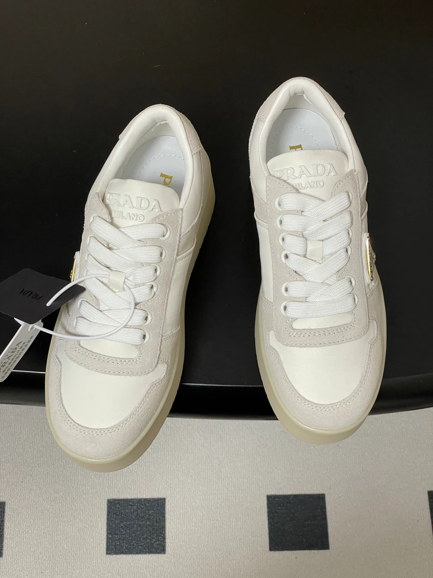 Кроссовки Женские Prada 12810939