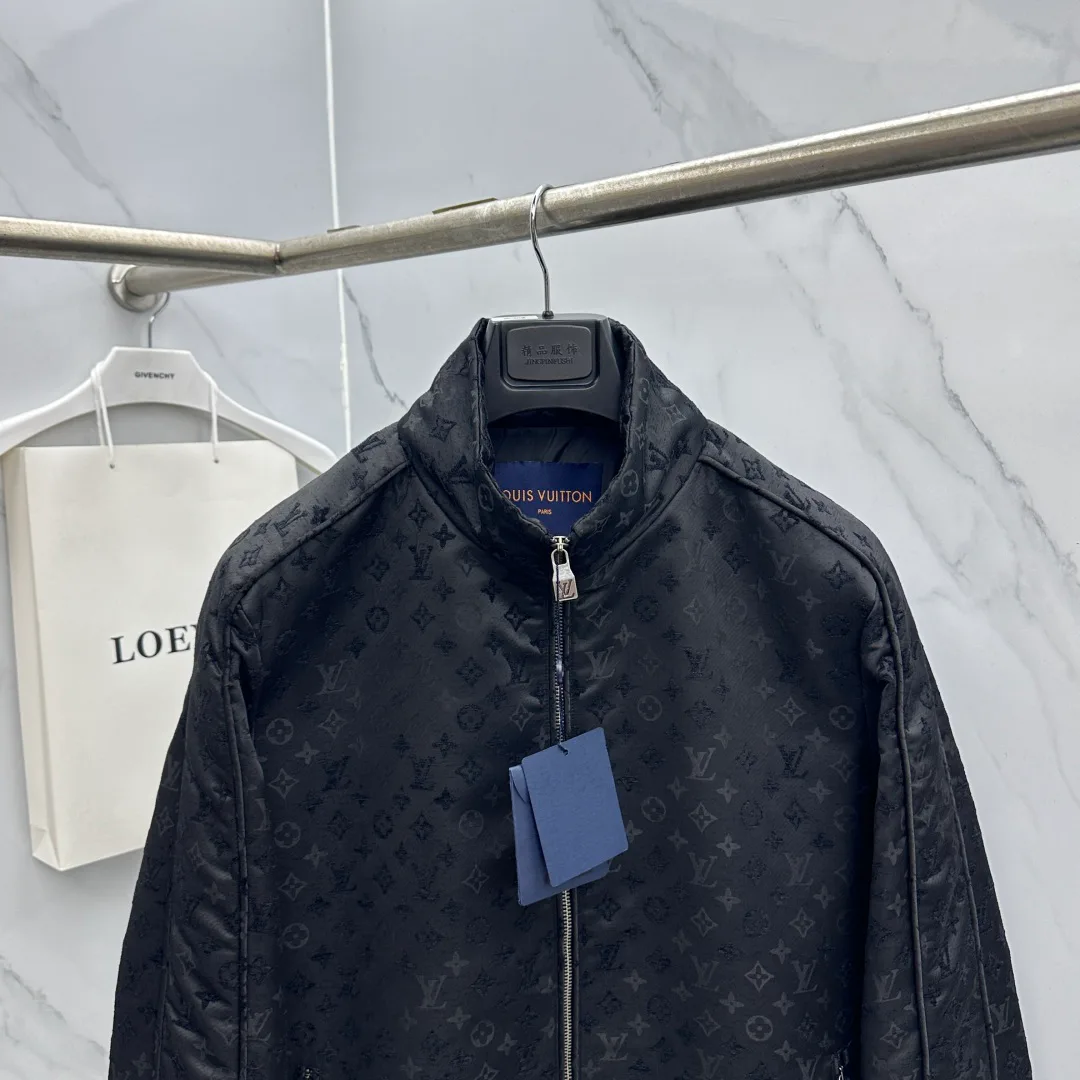 Куртки И Пуховики Мужские Louis Vuitton 18246855