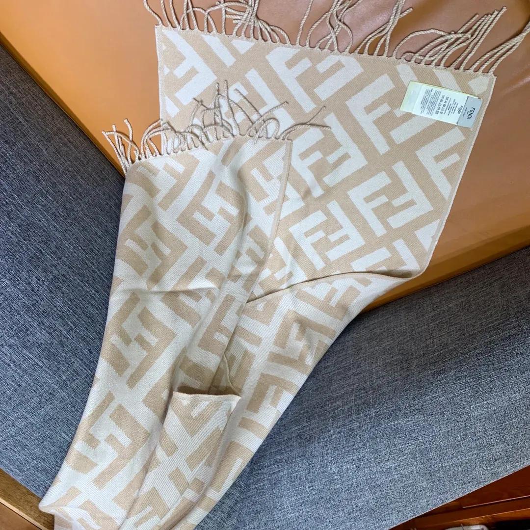 Шарфы Fendi 1607923