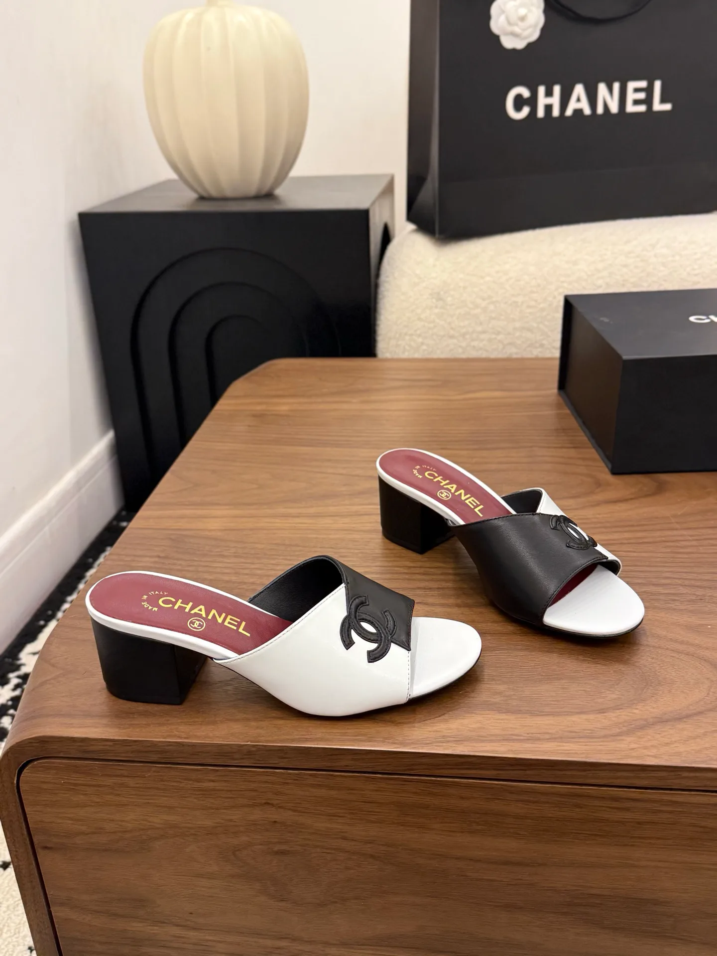 Босоножки Женские Chanel 11898545