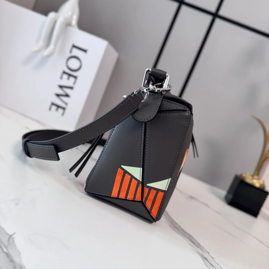 Классические Сумки Женские Loewe 12885108