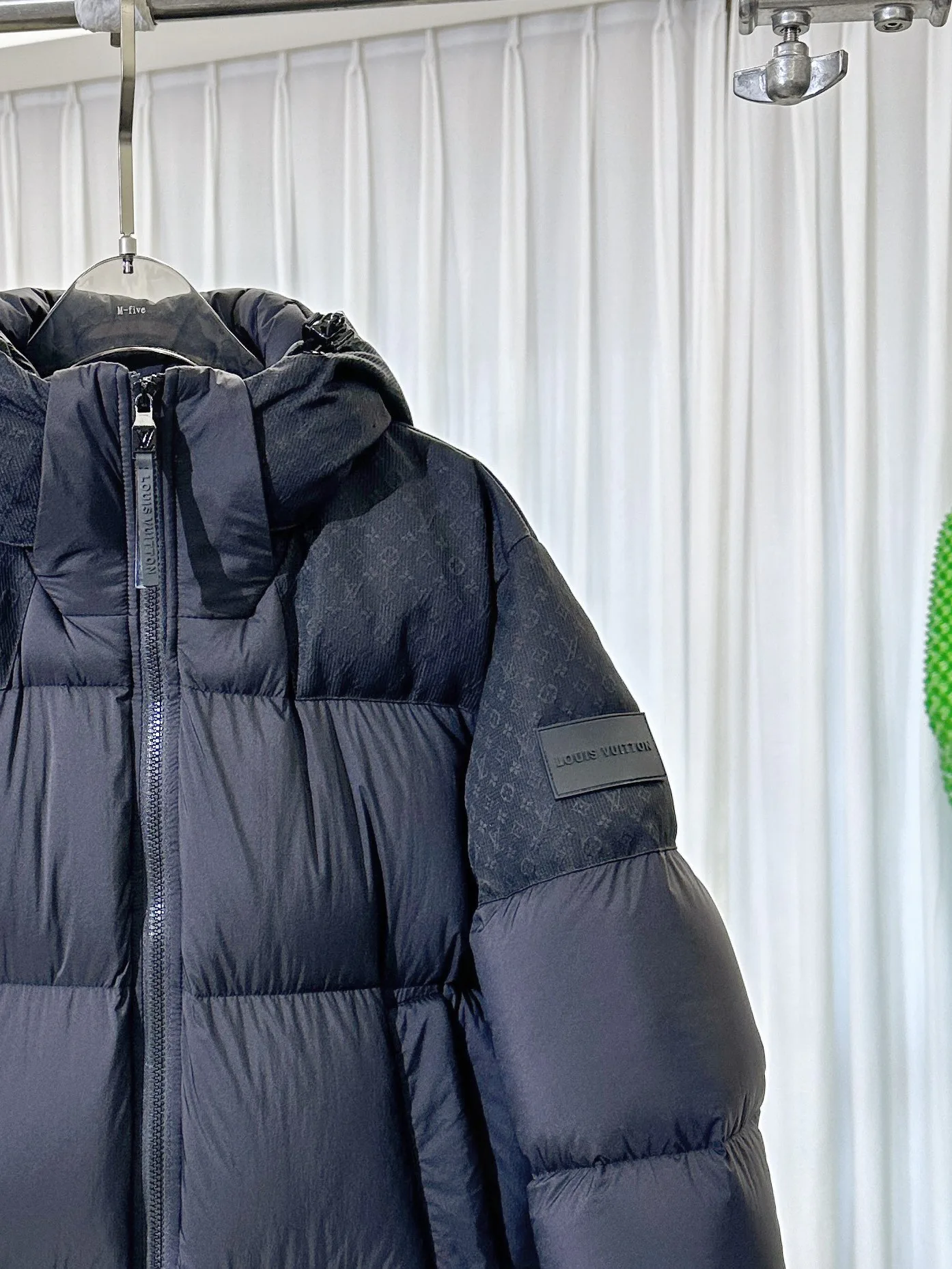 Куртки И Пуховики Женские Louis Vuitton 4443468