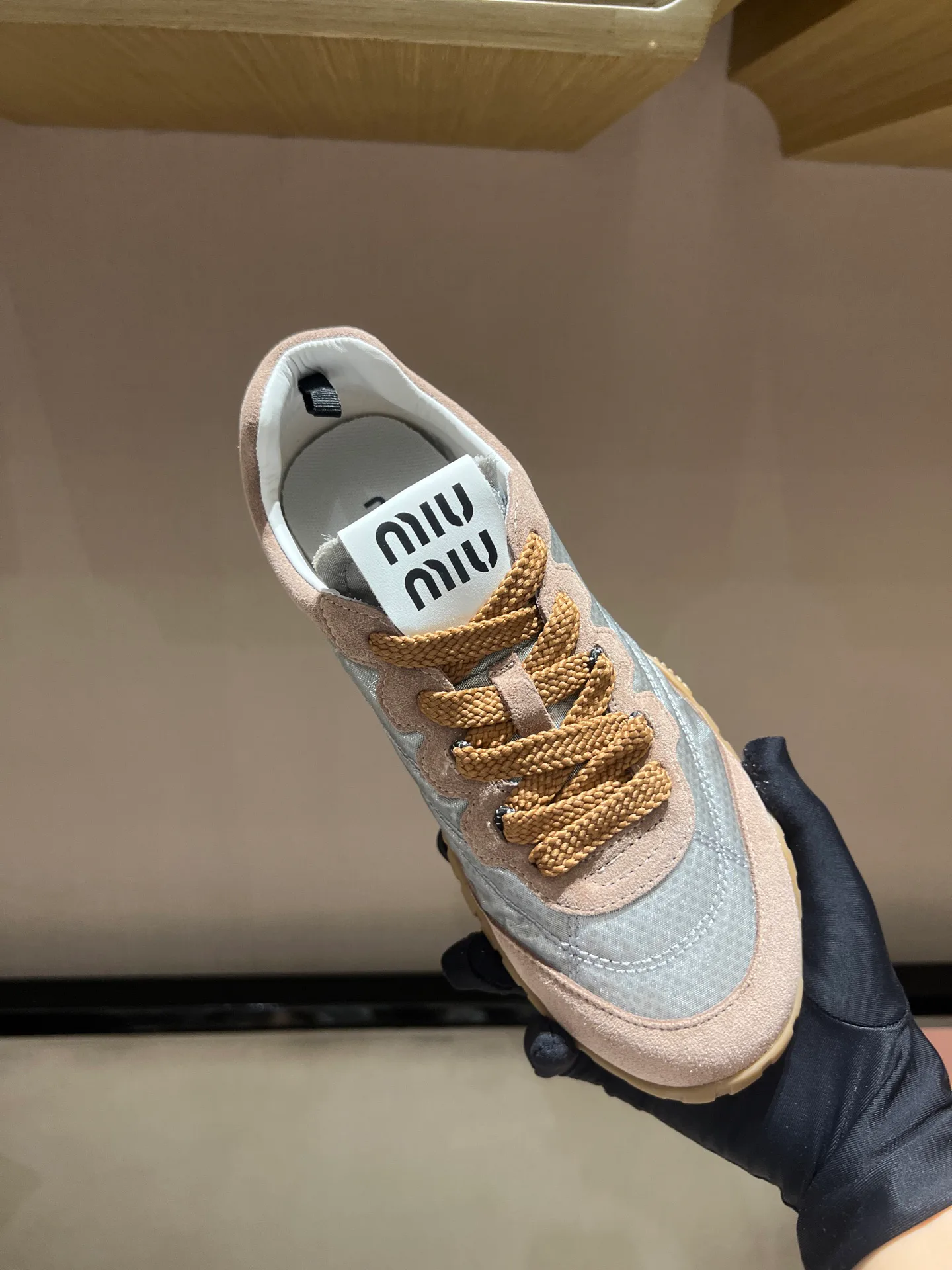 Кроссовки Женские Miu Miu 18020564