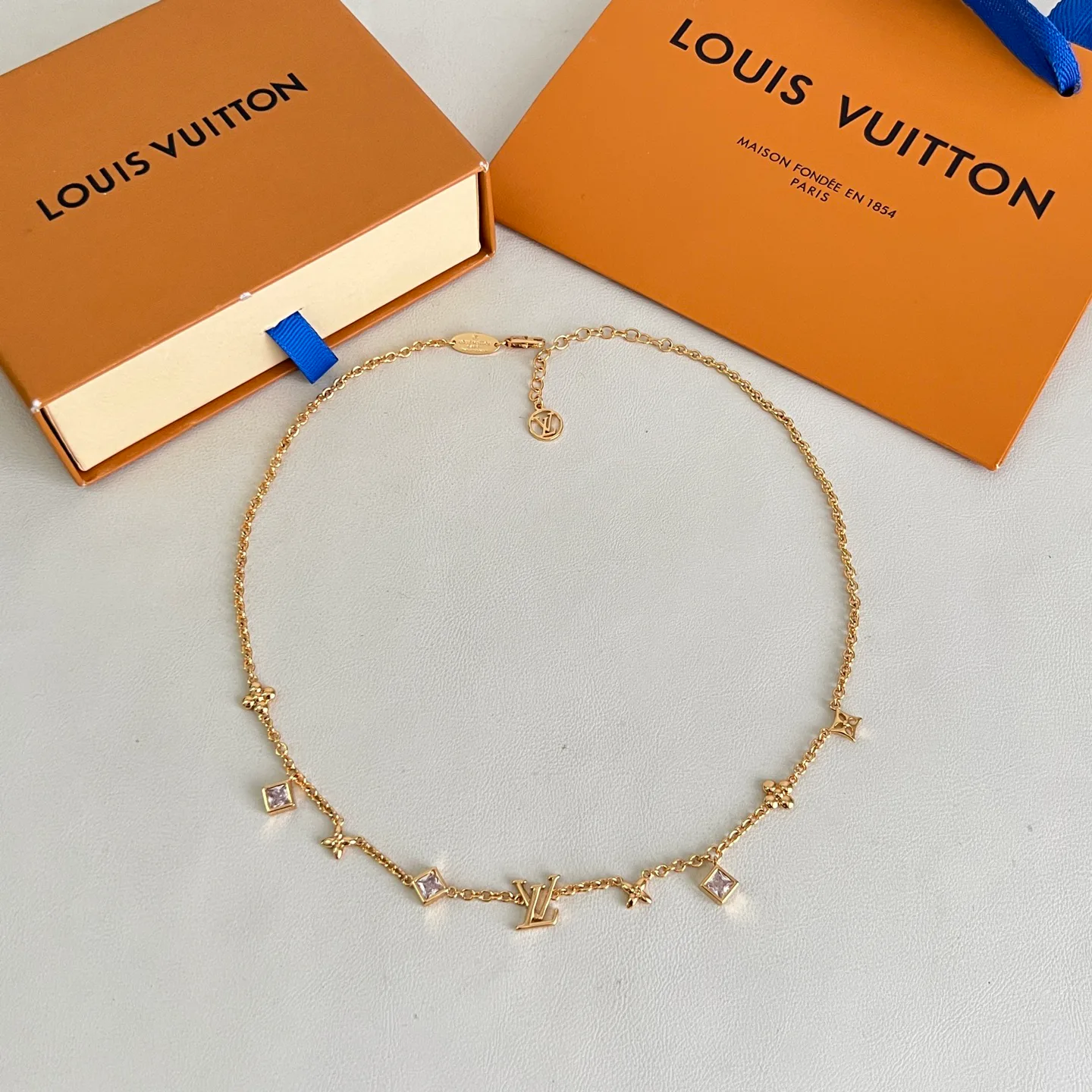 Бижутерия Louis Vuitton 16892571