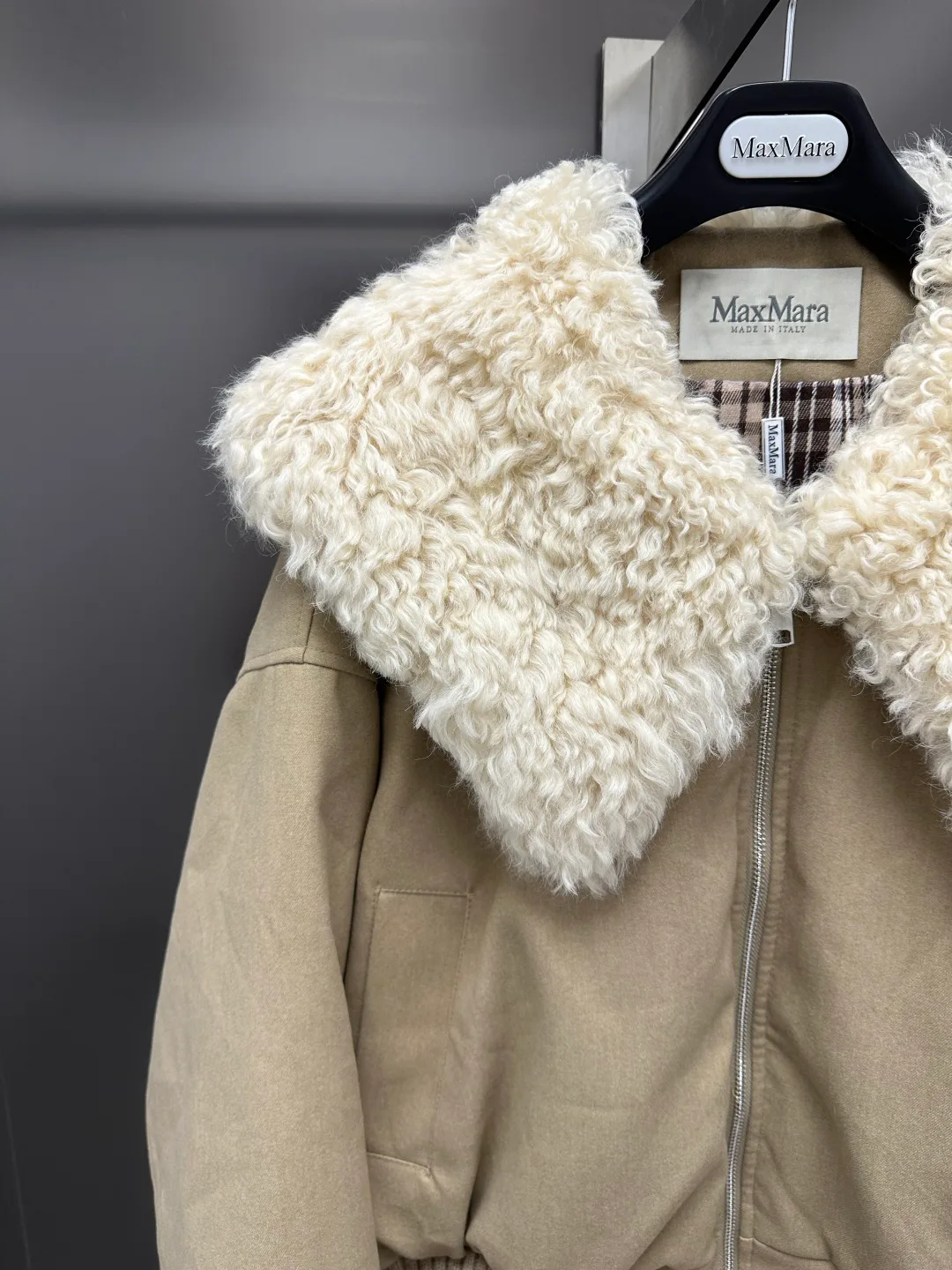 Куртки И Пуховики Женские Max Mara 18902697