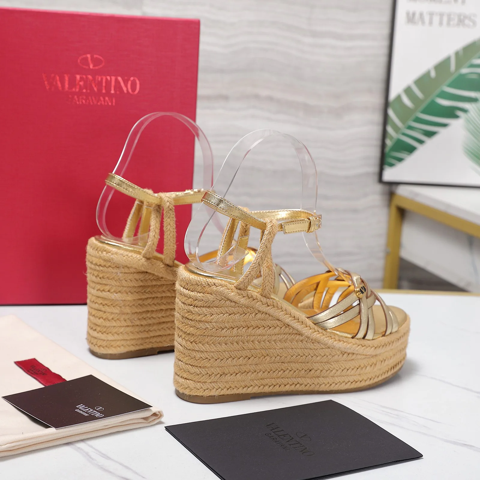 Босоножки Женские Valentino 18346930
