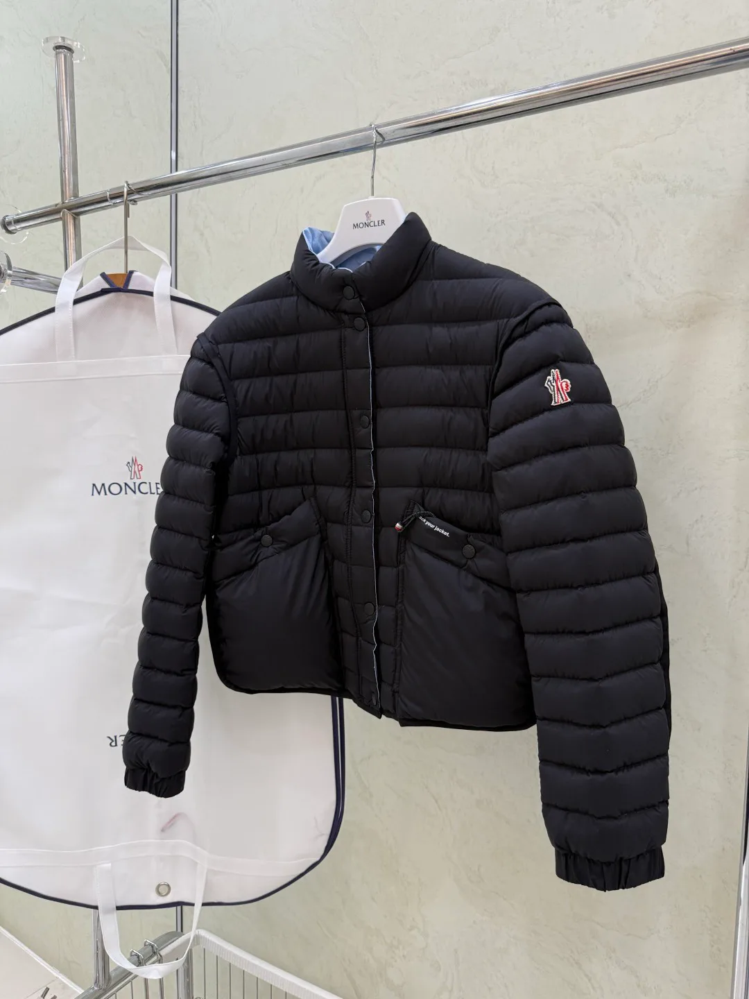 Куртки И Пуховики Женские Moncler 17918894