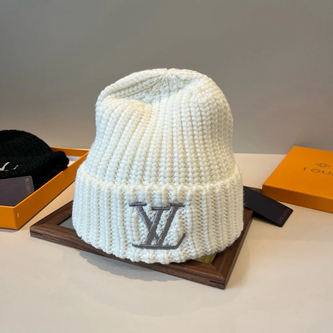 Головные Уборы Louis Vuitton 240505