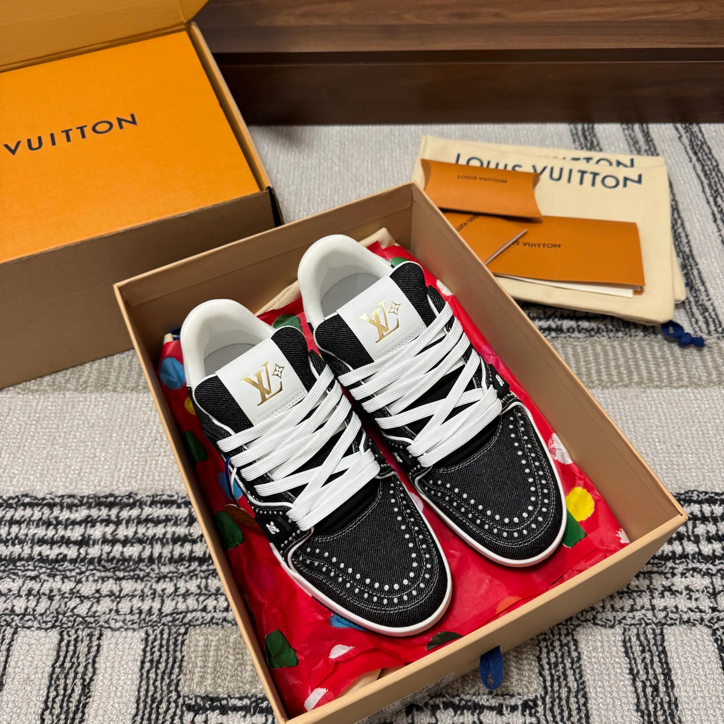 Кроссовки Женские Louis Vuitton 1546751