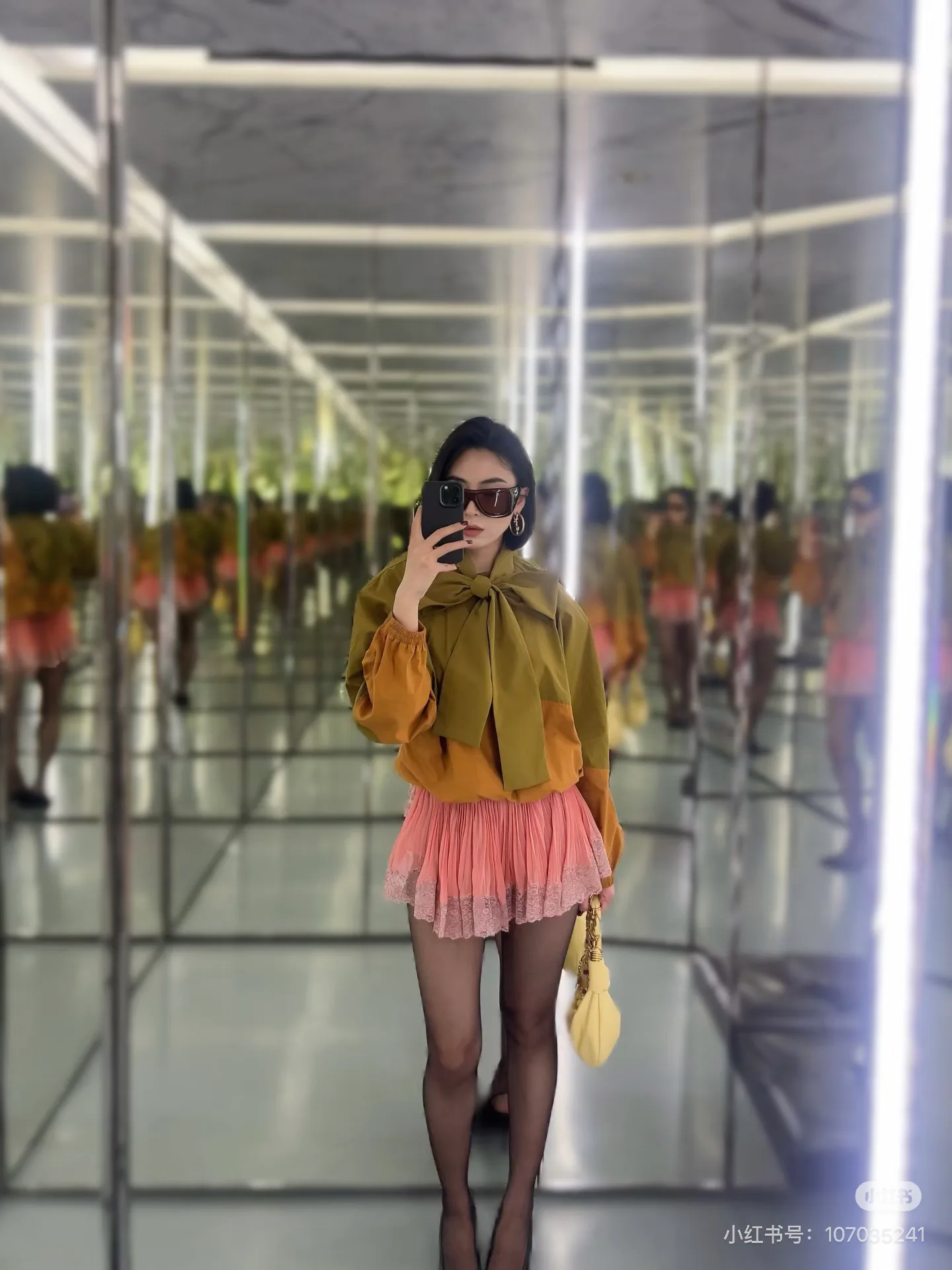 Свитшоты И Худи Женские Saint Laurent 11747251