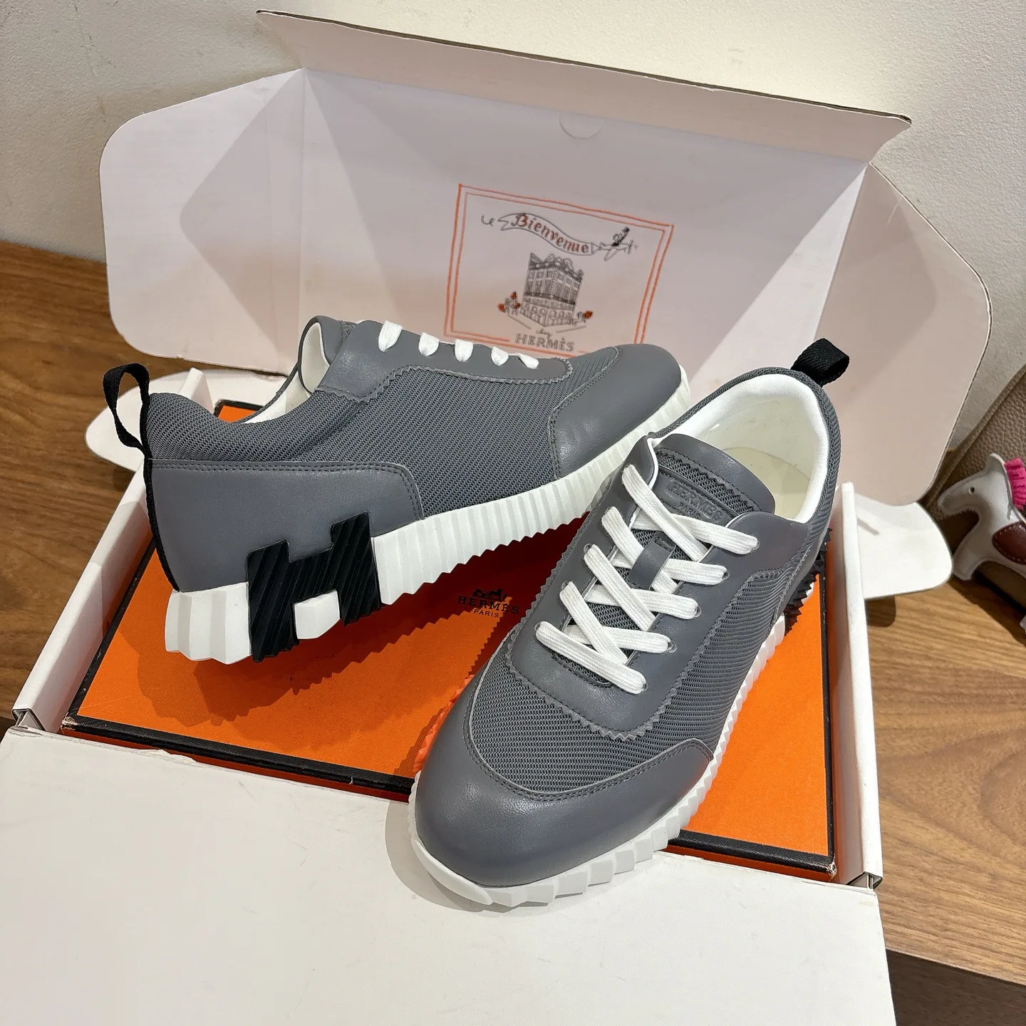 Кроссовки Женские Hermes 18729611