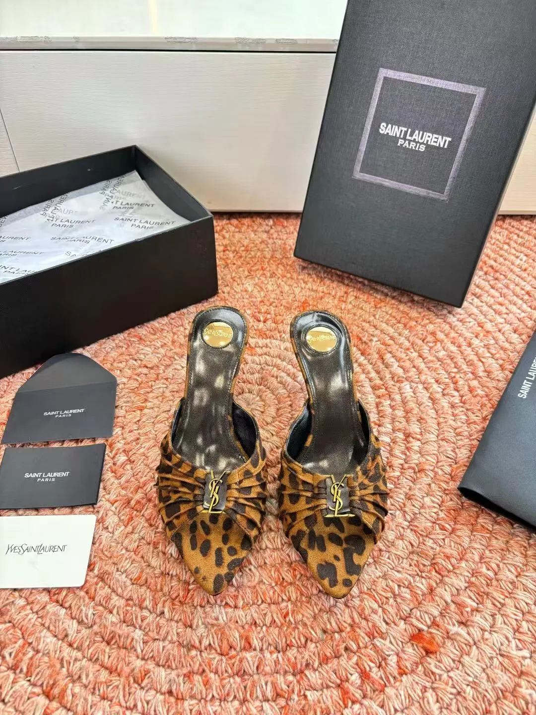 Сандалии Женские Saint Laurent 11660345