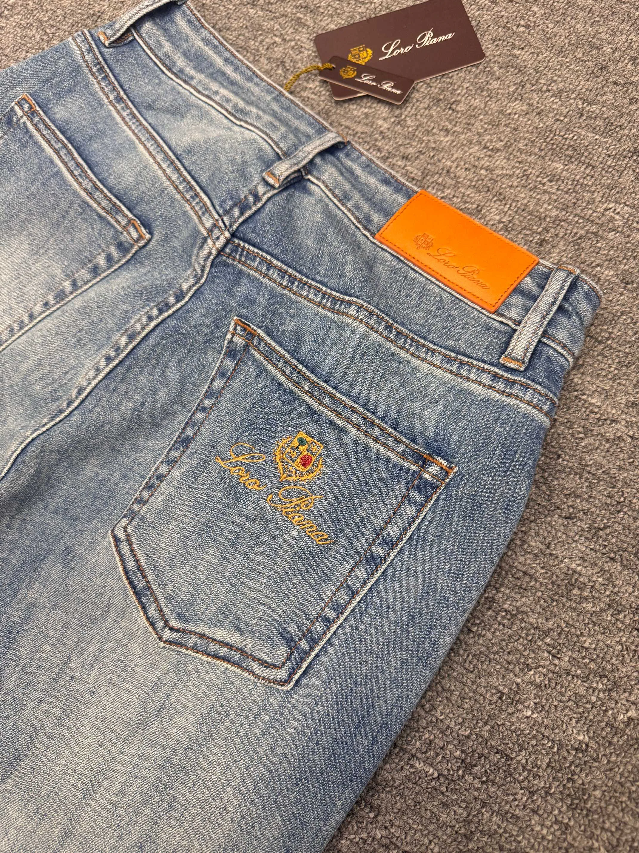 Джинсы Женские Loro Piana 11676657