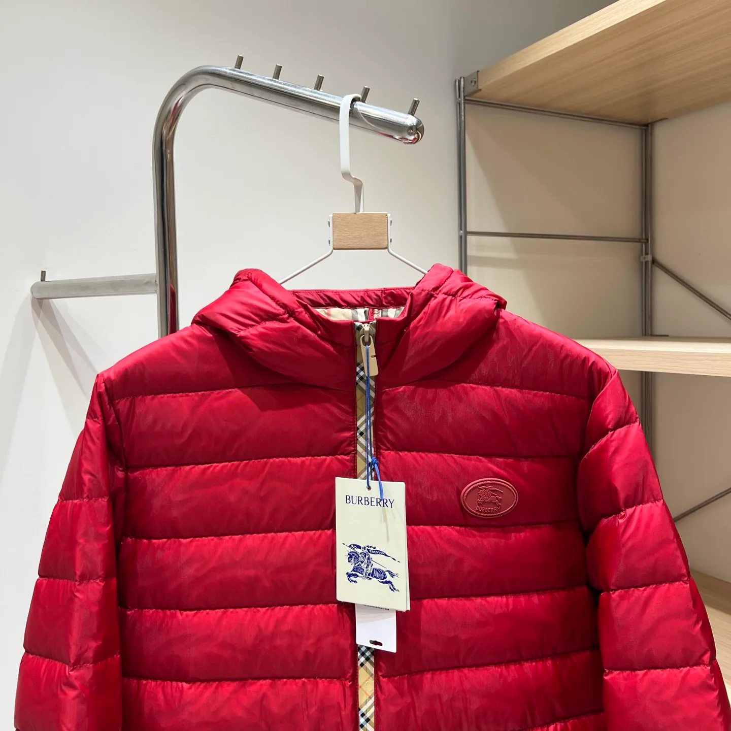 Куртки И Пуховики Женские Burberry 18110901