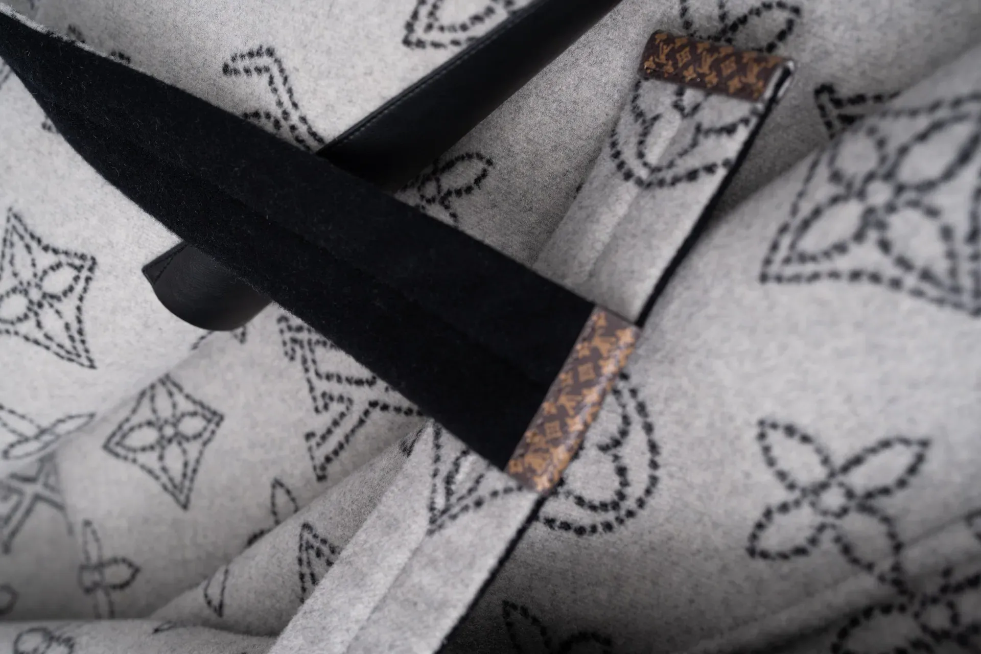 Пальто Женские Louis Vuitton 569945