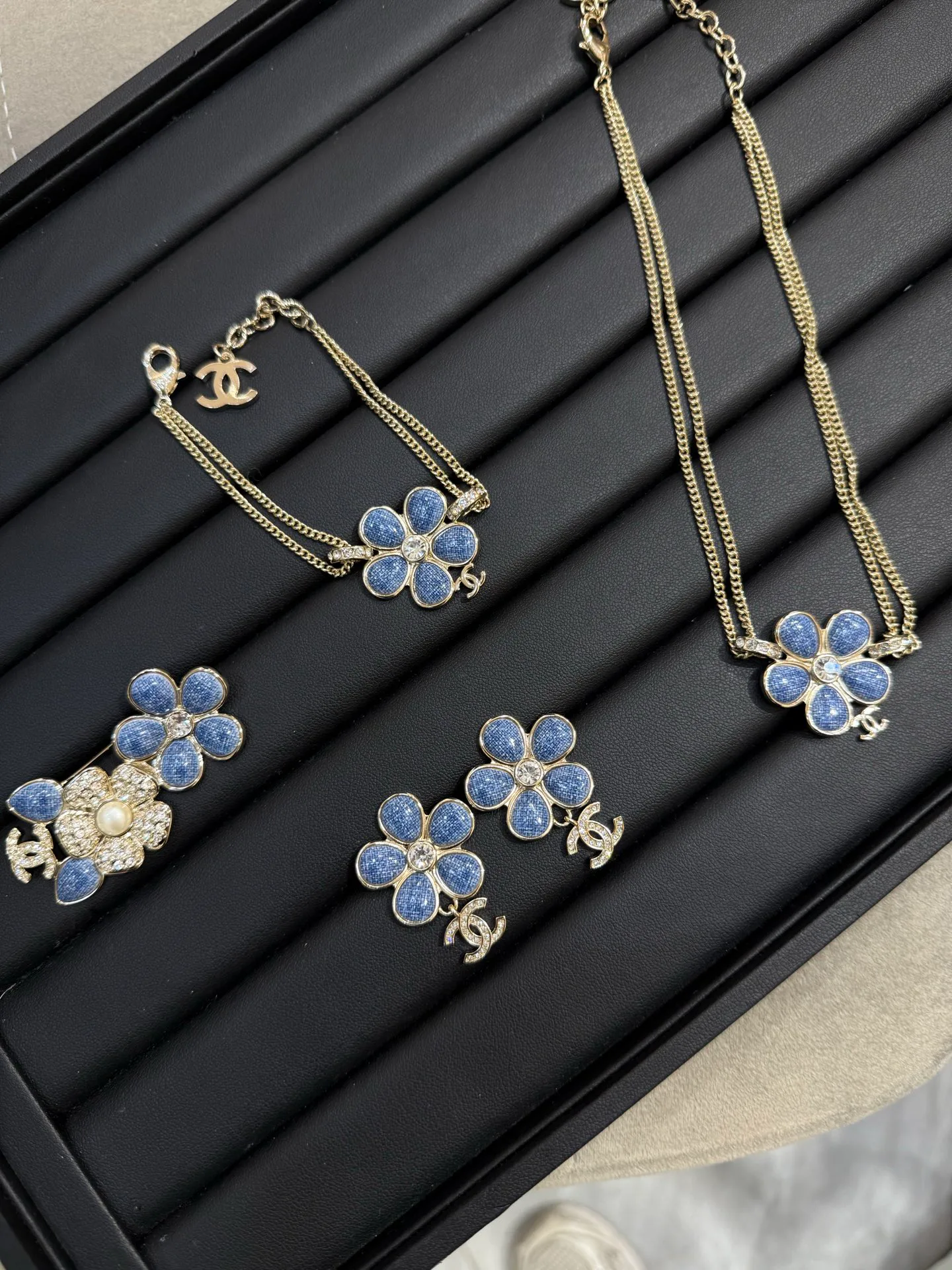 Бижутерия Chanel 693441