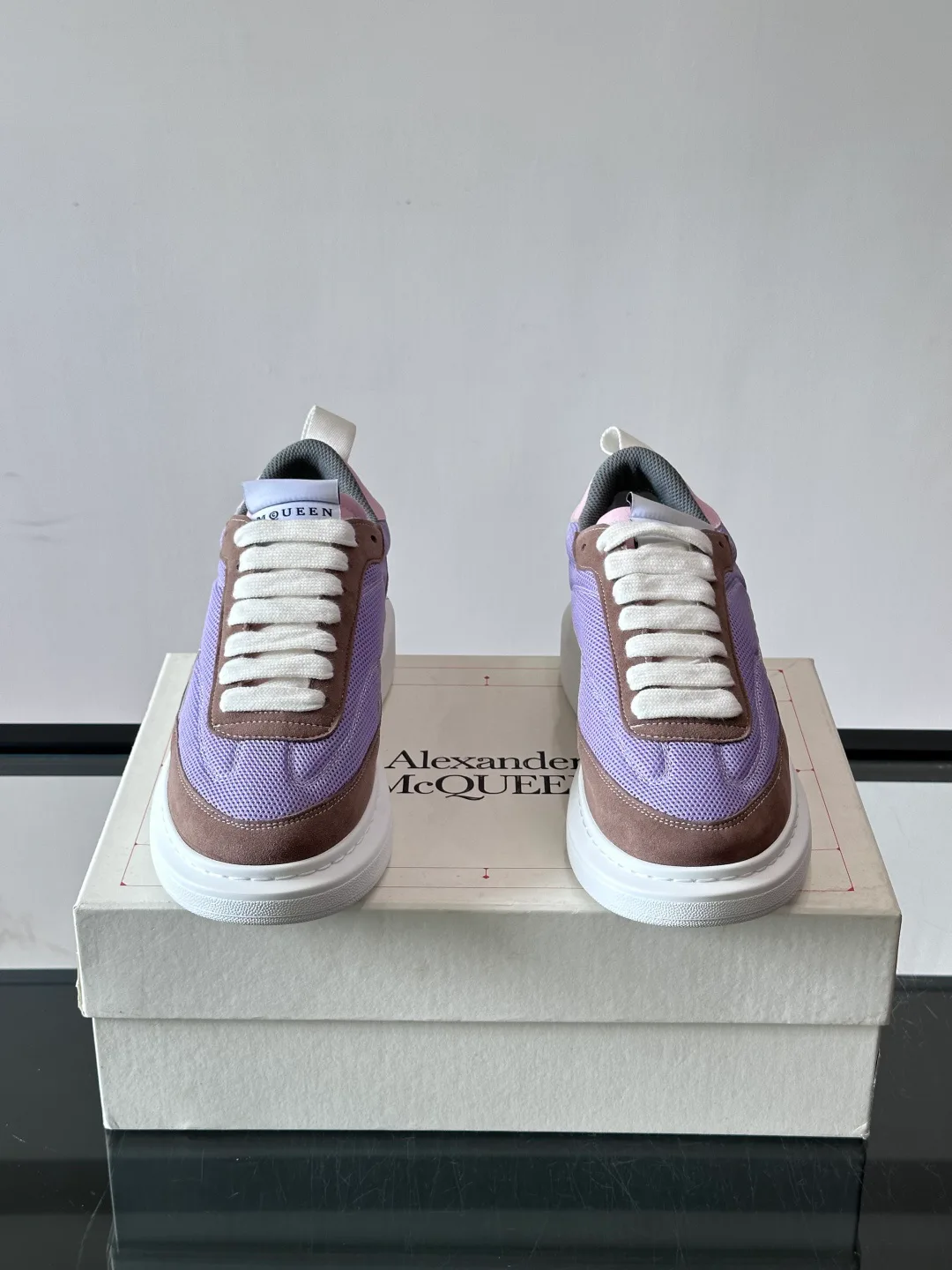 Кроссовки Женские Alexander Mcqueen 17799793