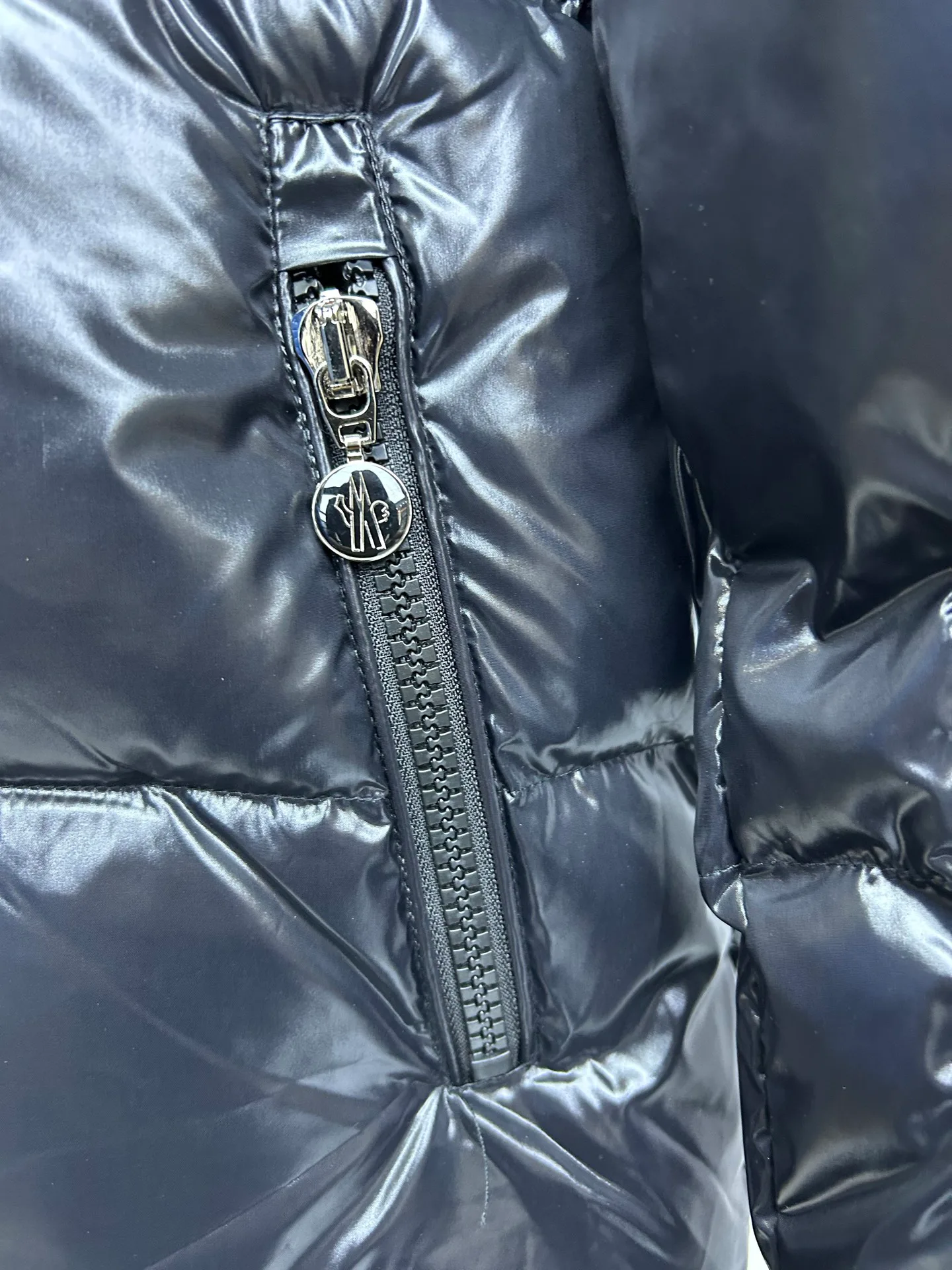 Куртки И Пуховики Женские Moncler 17964478