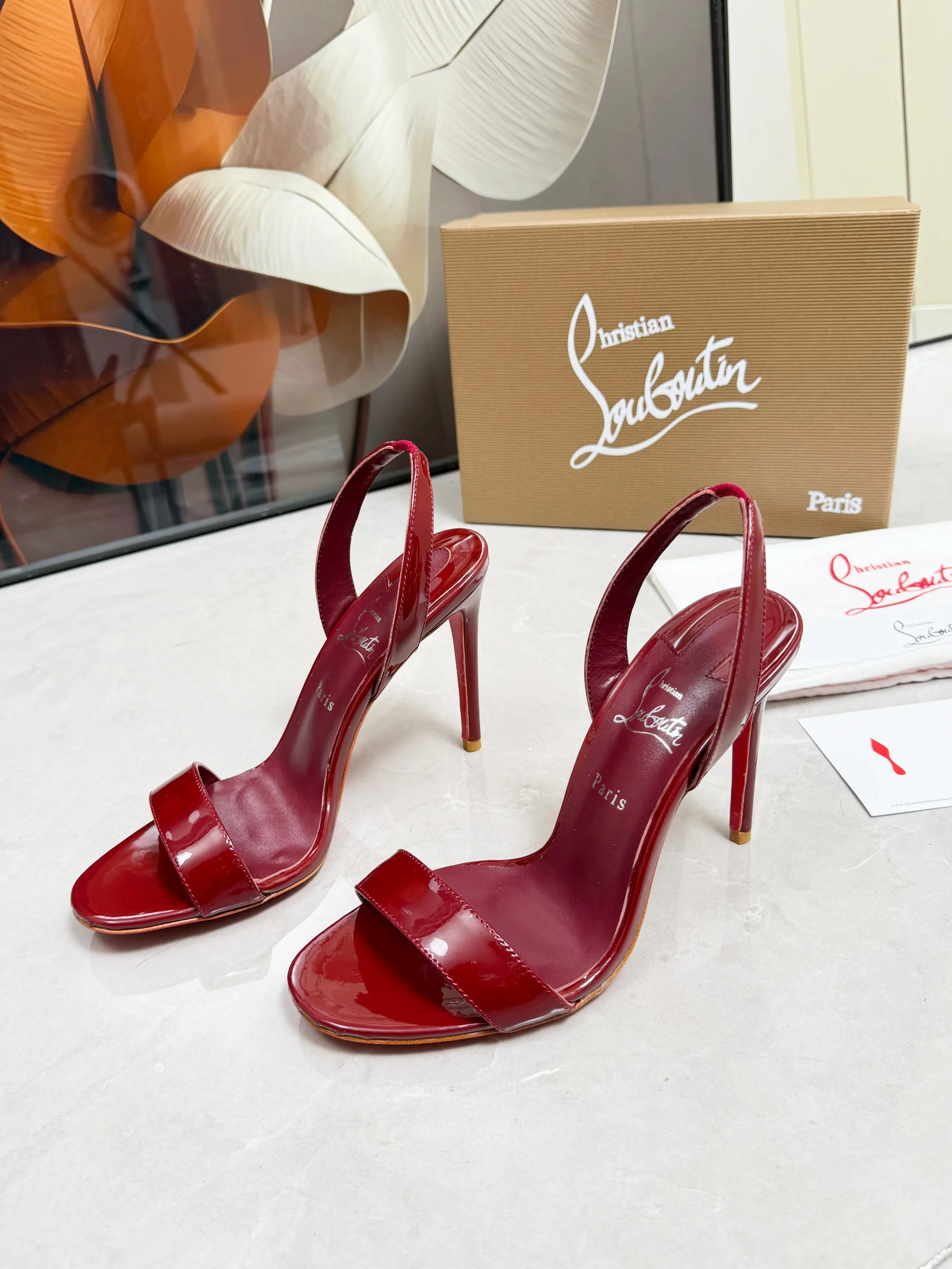 Босоножки Женские Christian Louboutin 18739796