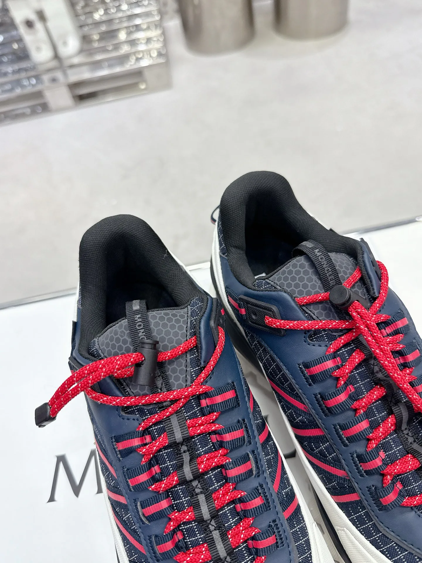 Кроссовки Женские Moncler 131090