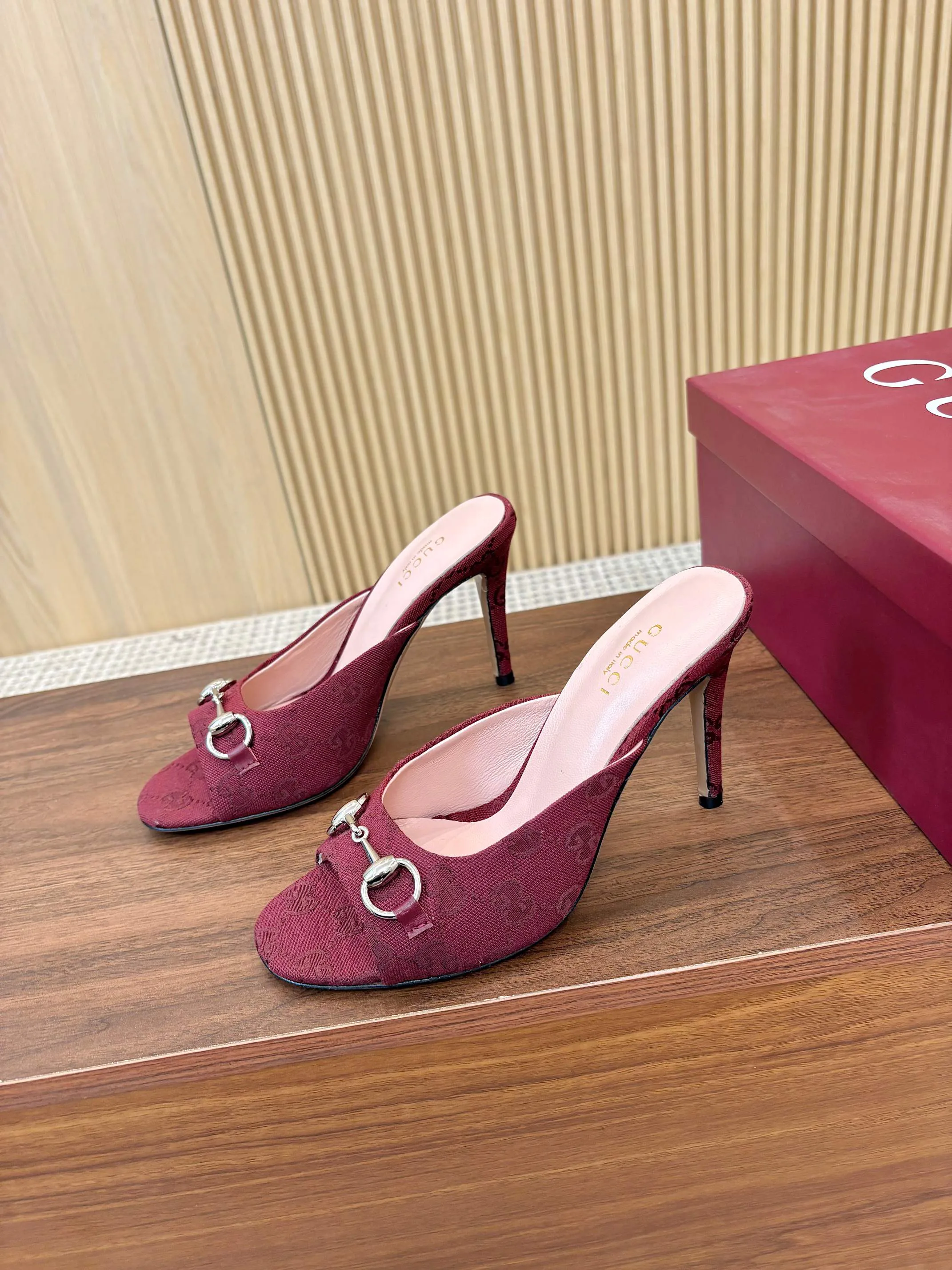 Босоножки Женские Gucci 11529295