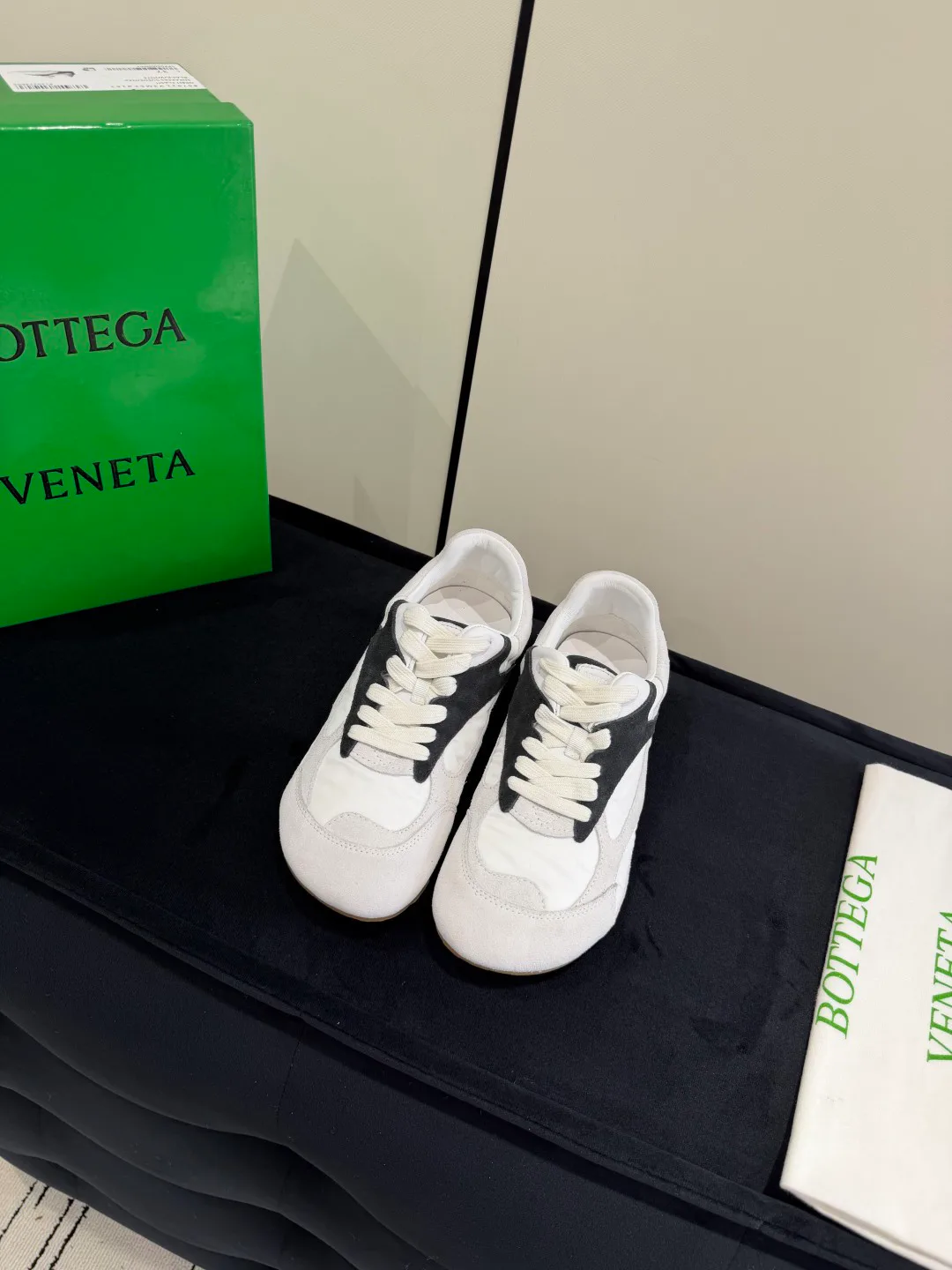 Кроссовки Женские Bottega Veneta 12731119