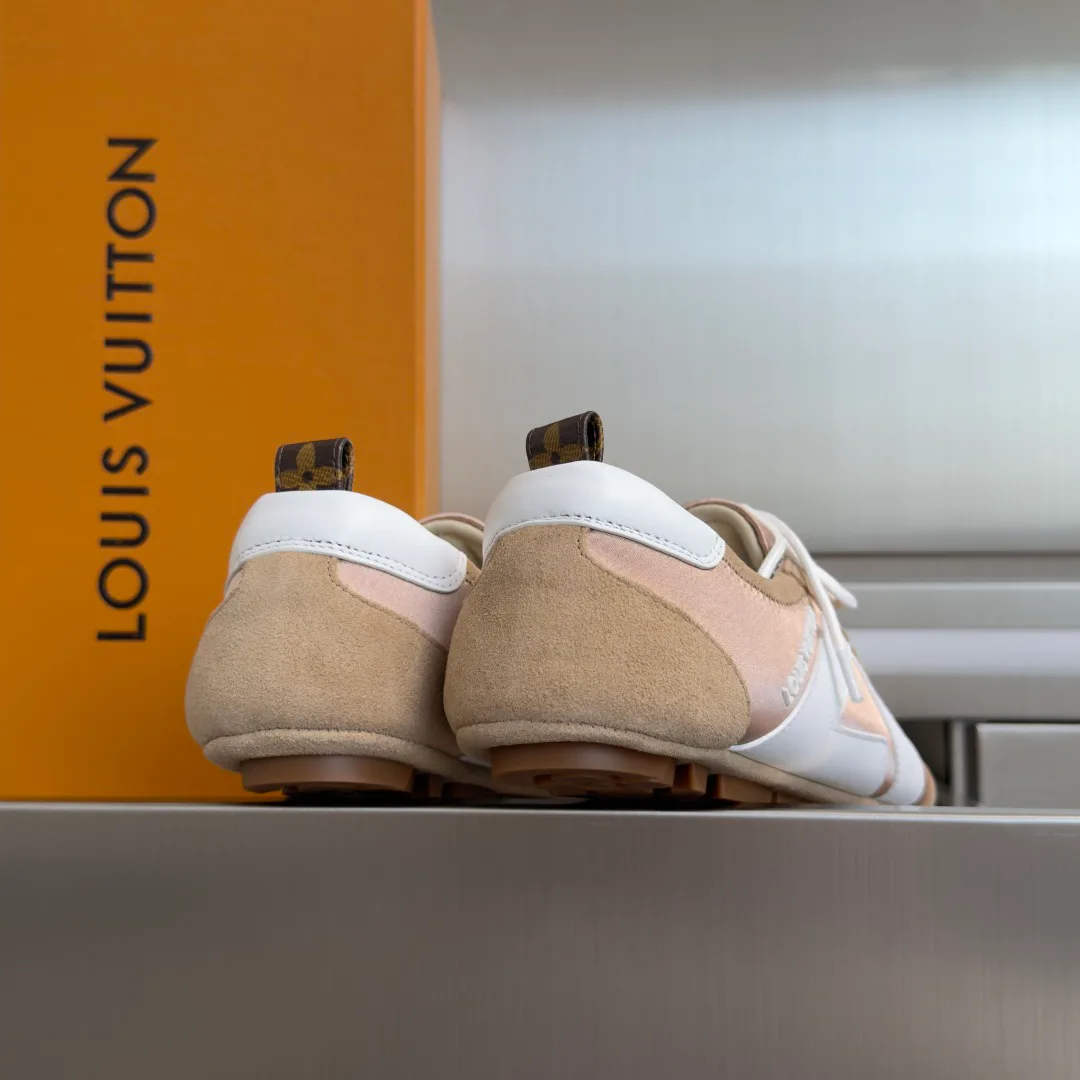 Кроссовки Женские Louis Vuitton 11235163