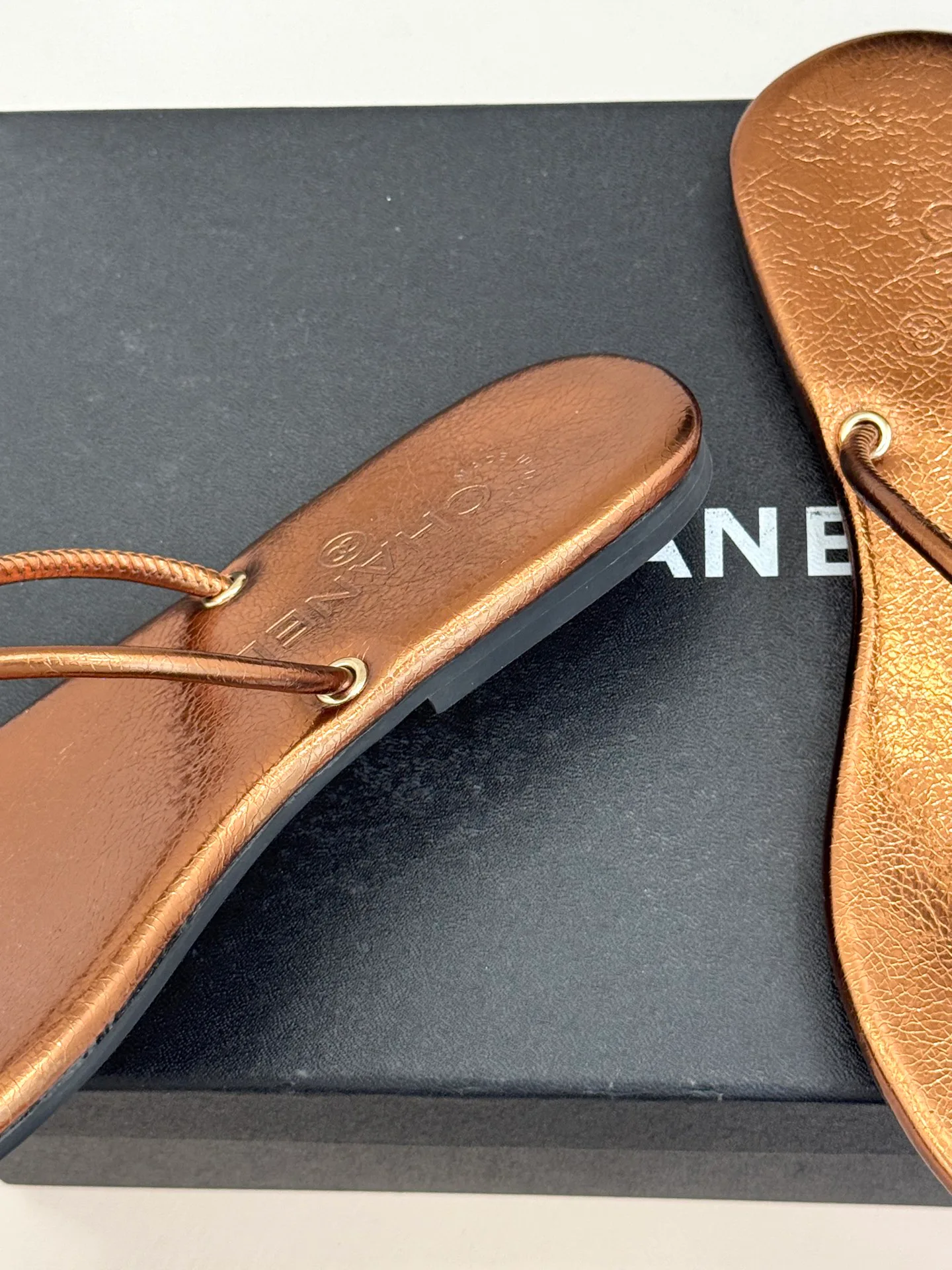 Шлепанцы Женские Chanel 11646709