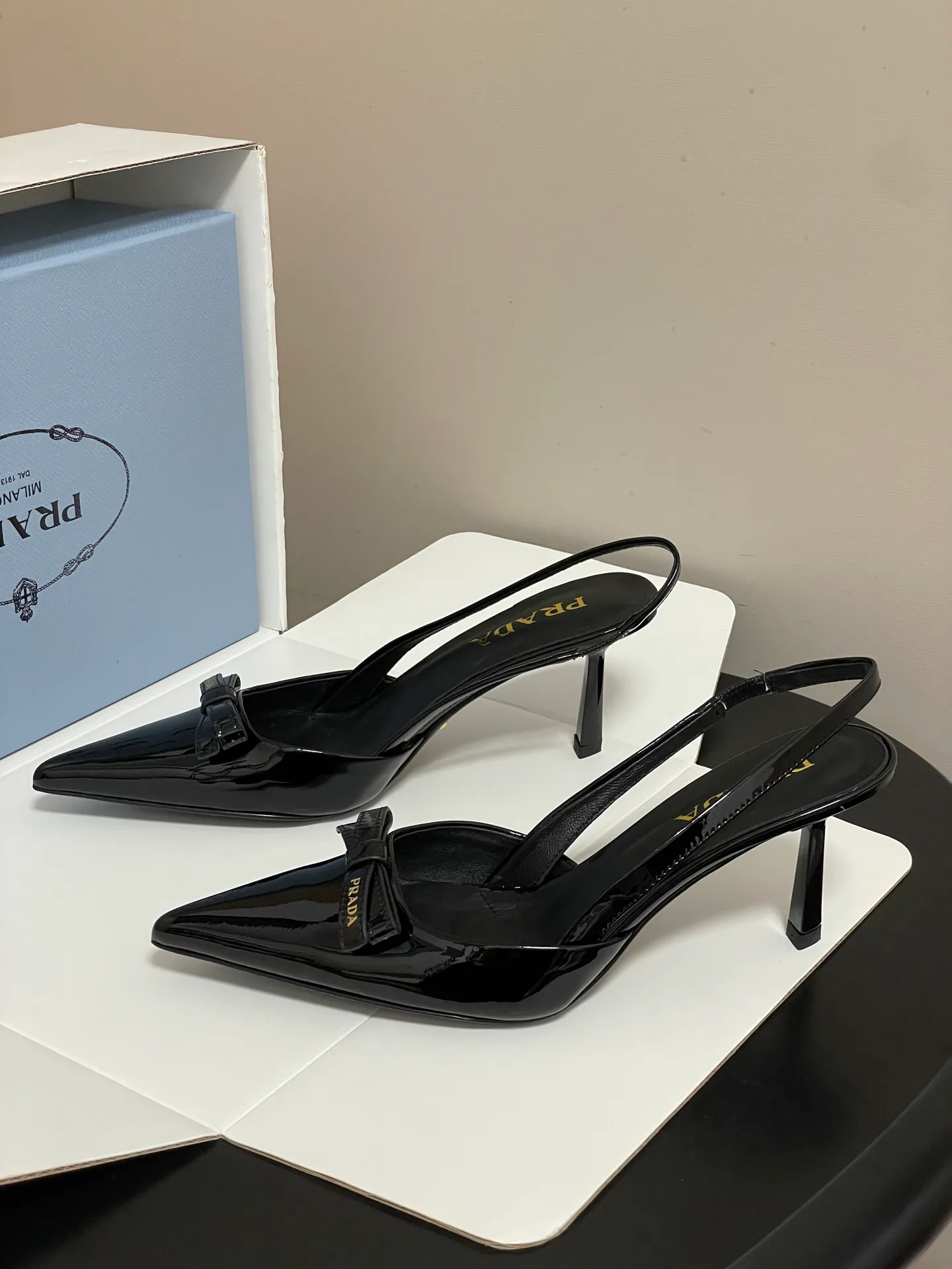 Босоножки Женские Prada 13559202