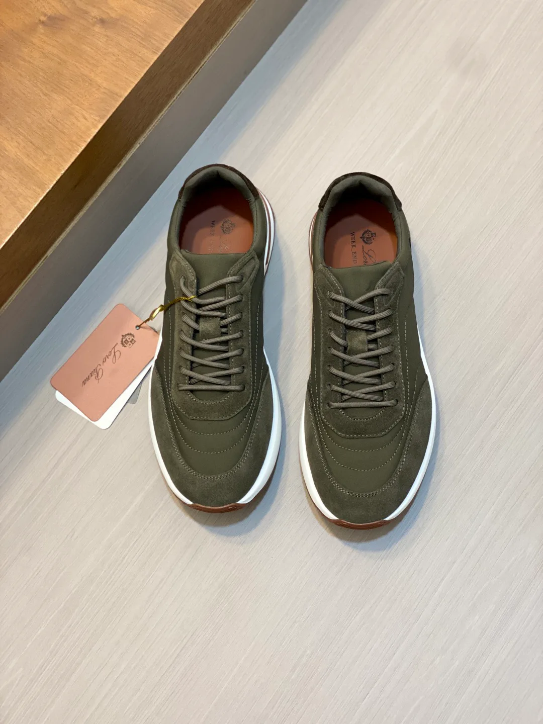 Кроссовки Мужские Loro Piana 18078910