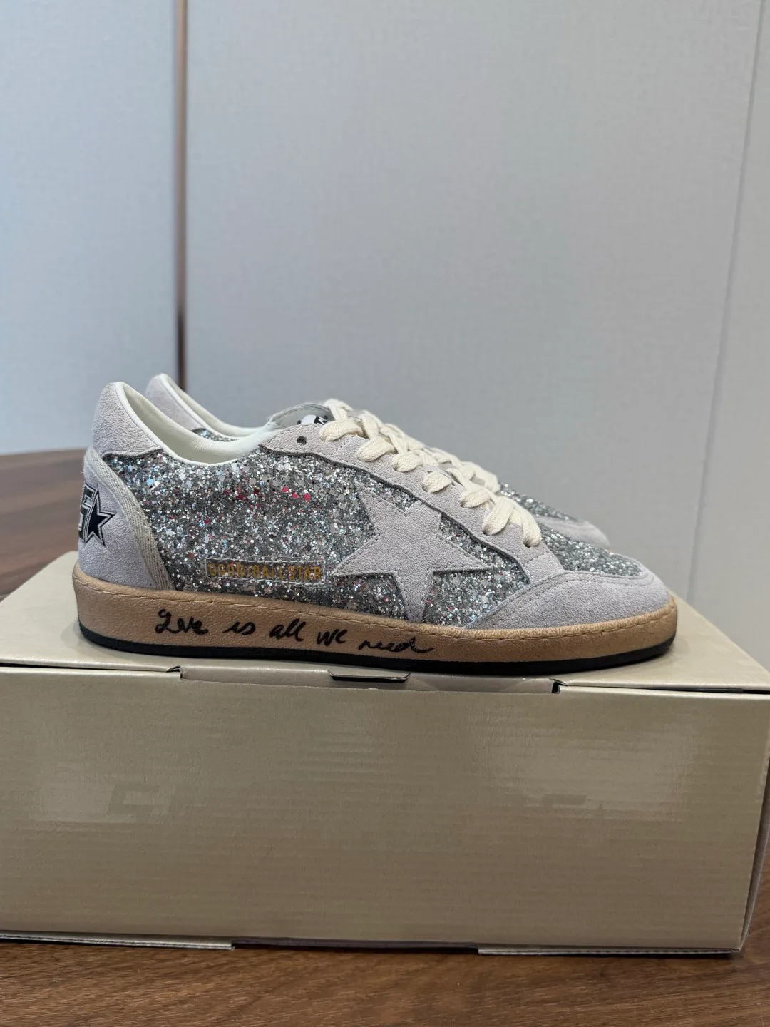 Кроссовки Женские Golden Goose 18357251